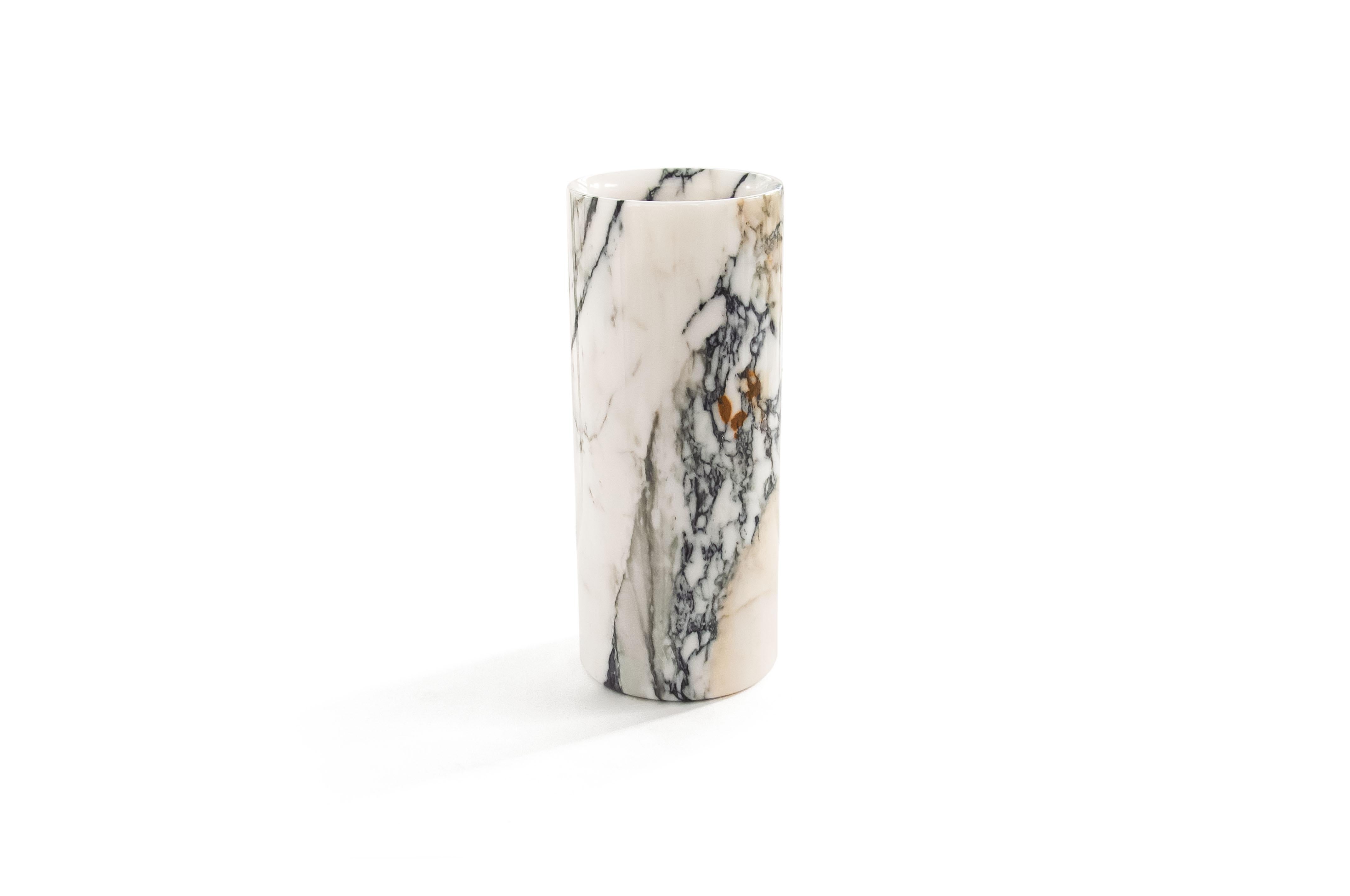 XXIe siècle et contemporain Vase cylindrique en marbre Paonazzo fait à la main en vente
