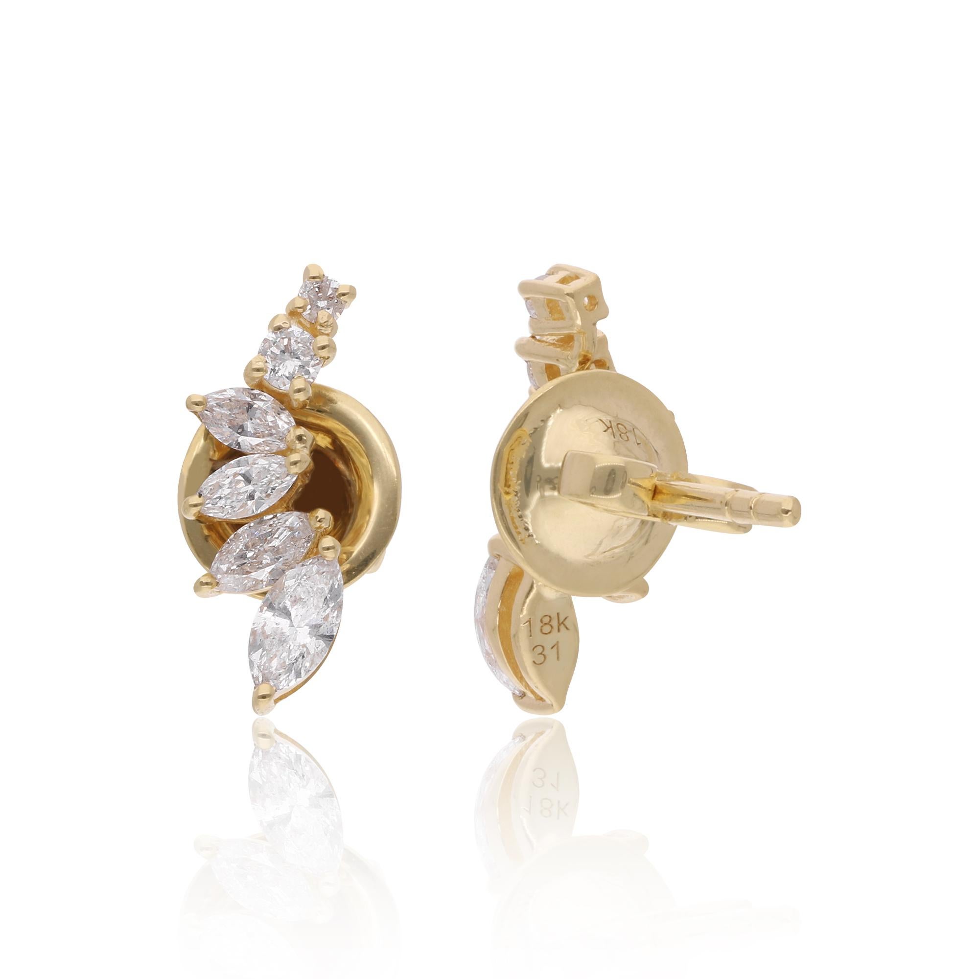 Codice articolo :- SEE-14403
Peso lordo :- 2.52 gm
Oro giallo 18k Peso :- 2,39 gm
Peso del diamante naturale :- 0.63 carati. (DIAMANTE DI PUREZZA MEDIA SI1-SI2 E COLORE H-I)
Dimensioni degli orecchini :- 15 mm circa.

Regalo di fidanzamento, regalo
