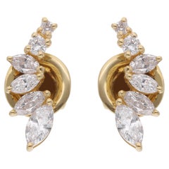 Boucles d'oreilles de tous les jours en or jaune 18 carats faites à la main avec des diamants délicats