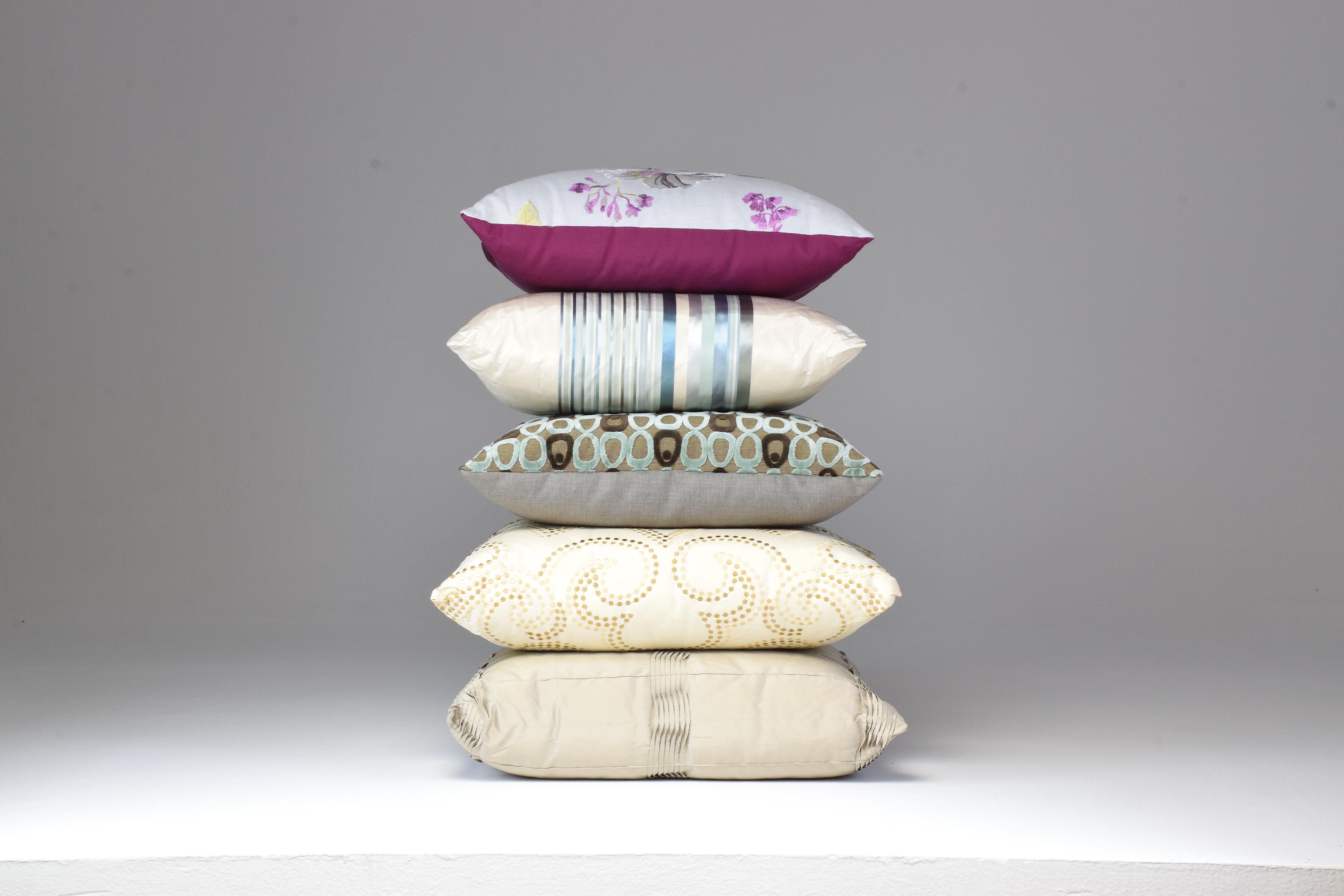 Handmade Designer Contemporary Linen Pillow In New Condition In Paris, FR