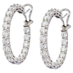 Boucles d'oreilles en or blanc 18 carats serties de diamants faits à la main