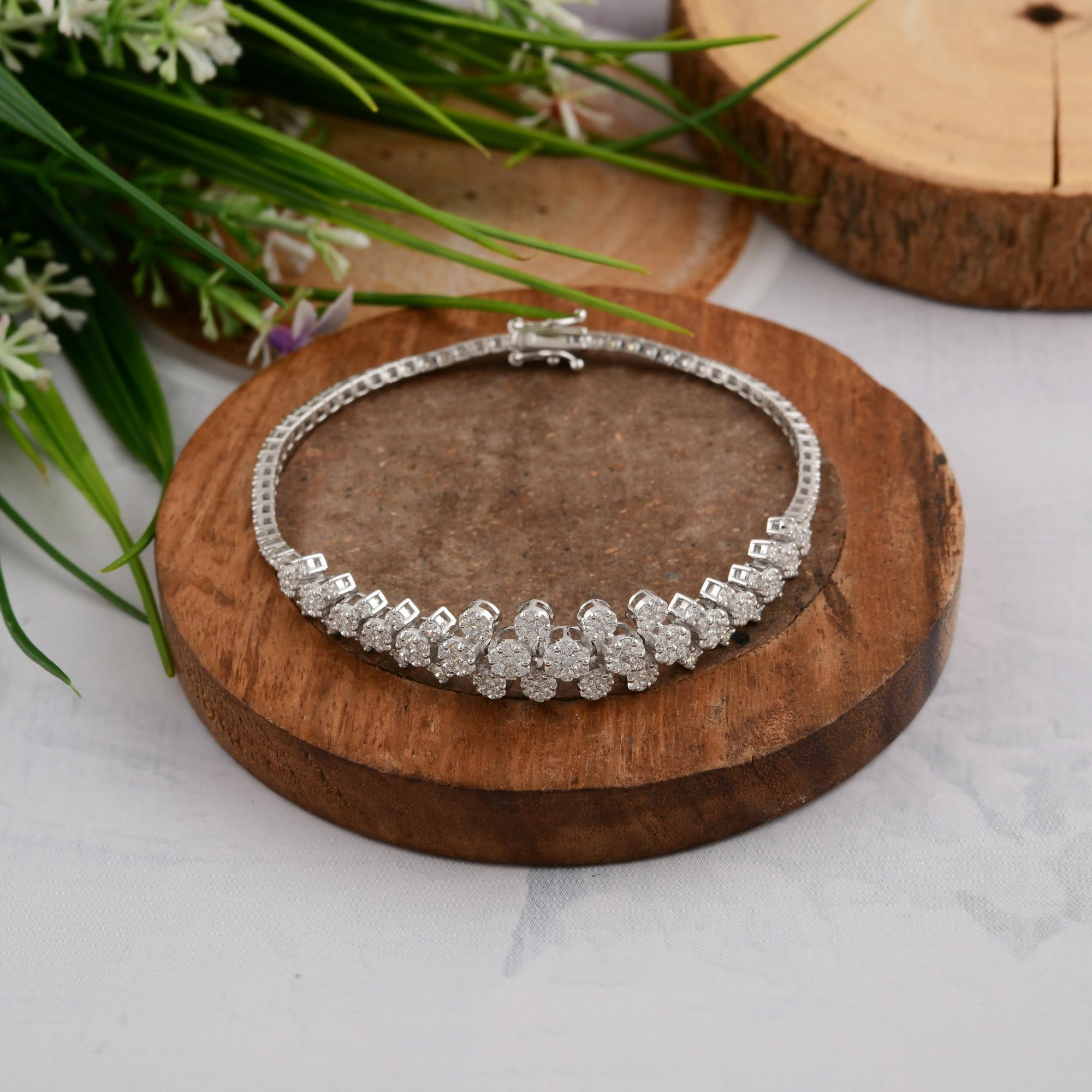 Bracelet en or blanc composé de diamants SI Clarity HI Color Fine Jewelry en vente 2