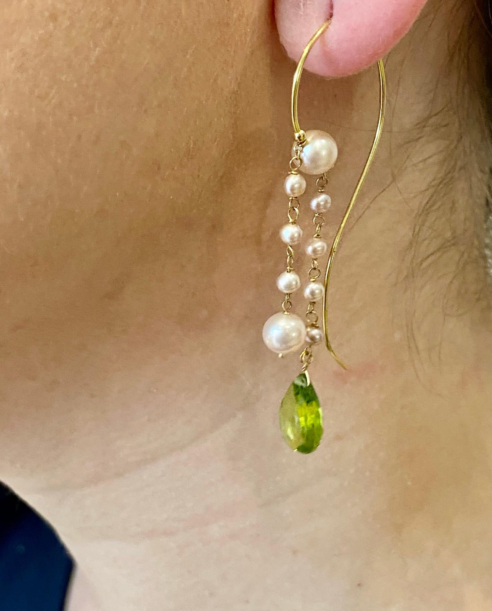 Handmade Earrings, Peridot Stone and 9 Freshwater Cultured Pearls, Made in Italy For Sale 1