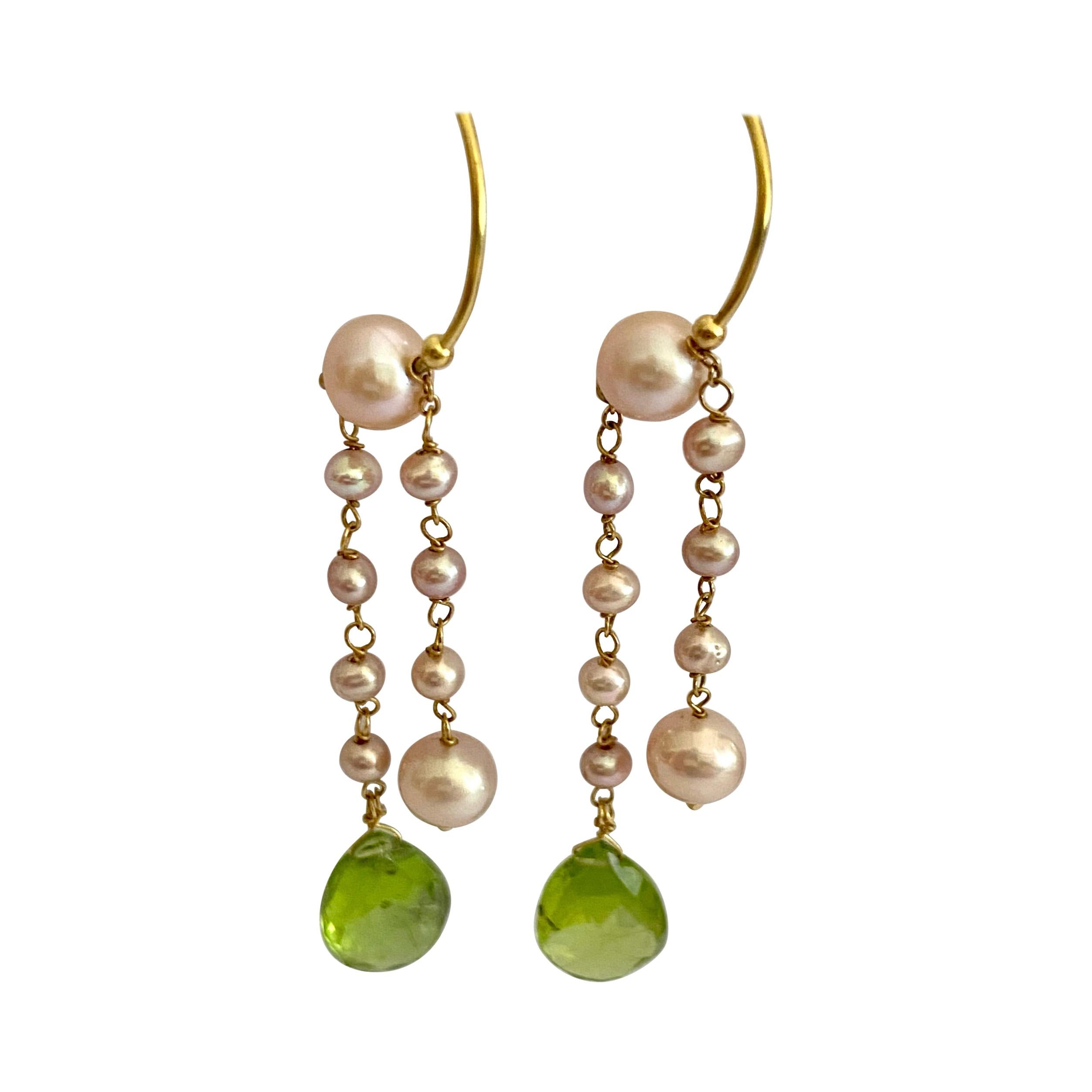 Handmade Earrings, Peridot Stone and 9 Freshwater Cultured Pearls, Made in Italy For Sale