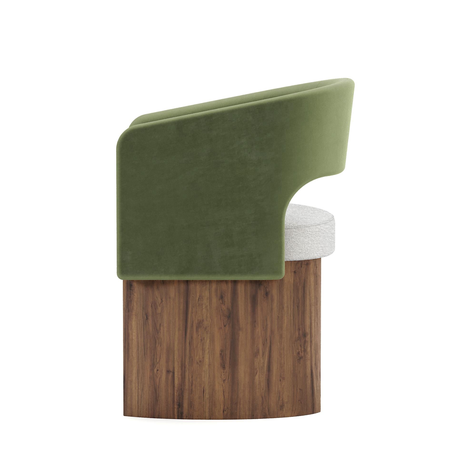 Moderne Chaise de salle à manger Édith en velours et noyer mat fait main par Nolita Harbour en vente