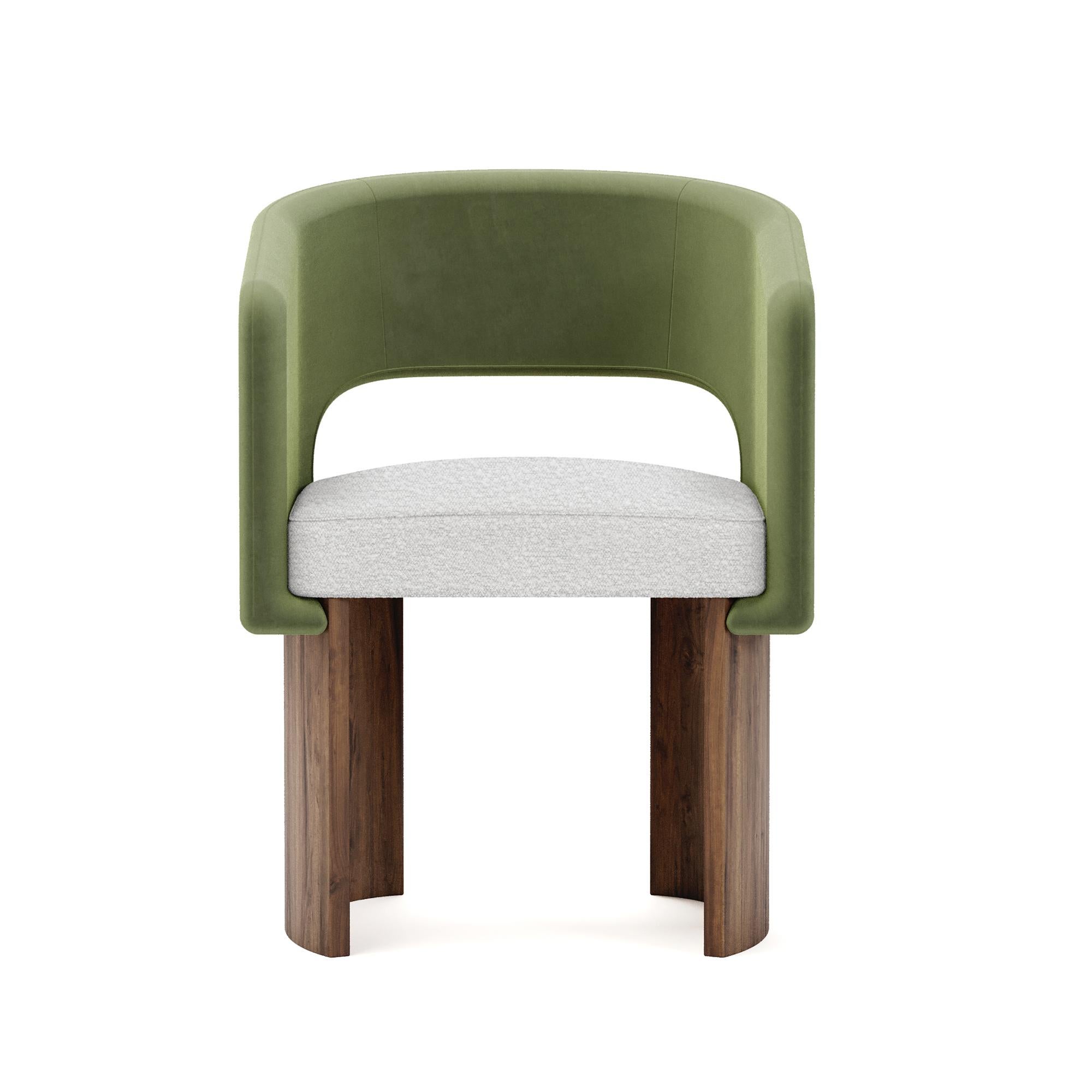 Chaise de salle à manger Édith en velours et noyer mat fait main par Nolita Harbour Neuf - En vente à Carvalhosa, PT