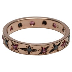 Bague gravée à la main avec saphir rose et diamant noir