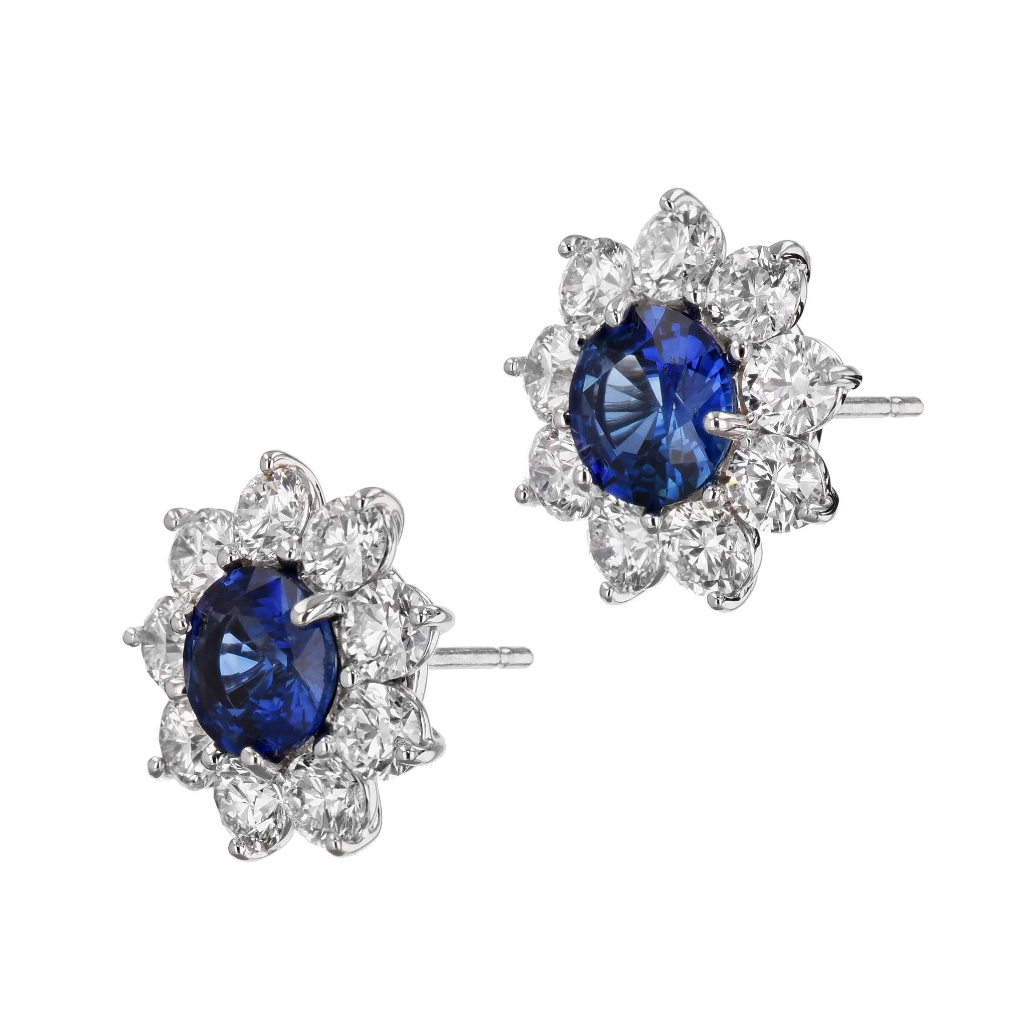 Round Cut Handmade Fine Blue Sapphire Diamond Stud Flower Earrings 18 Karat White Gold For Sale