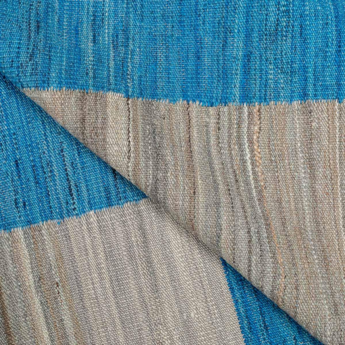 Handmade Flat-Weave Kilim Blue and Gray Wool Geometrical Design. 2.90 x 2.05 m. For Sale 5