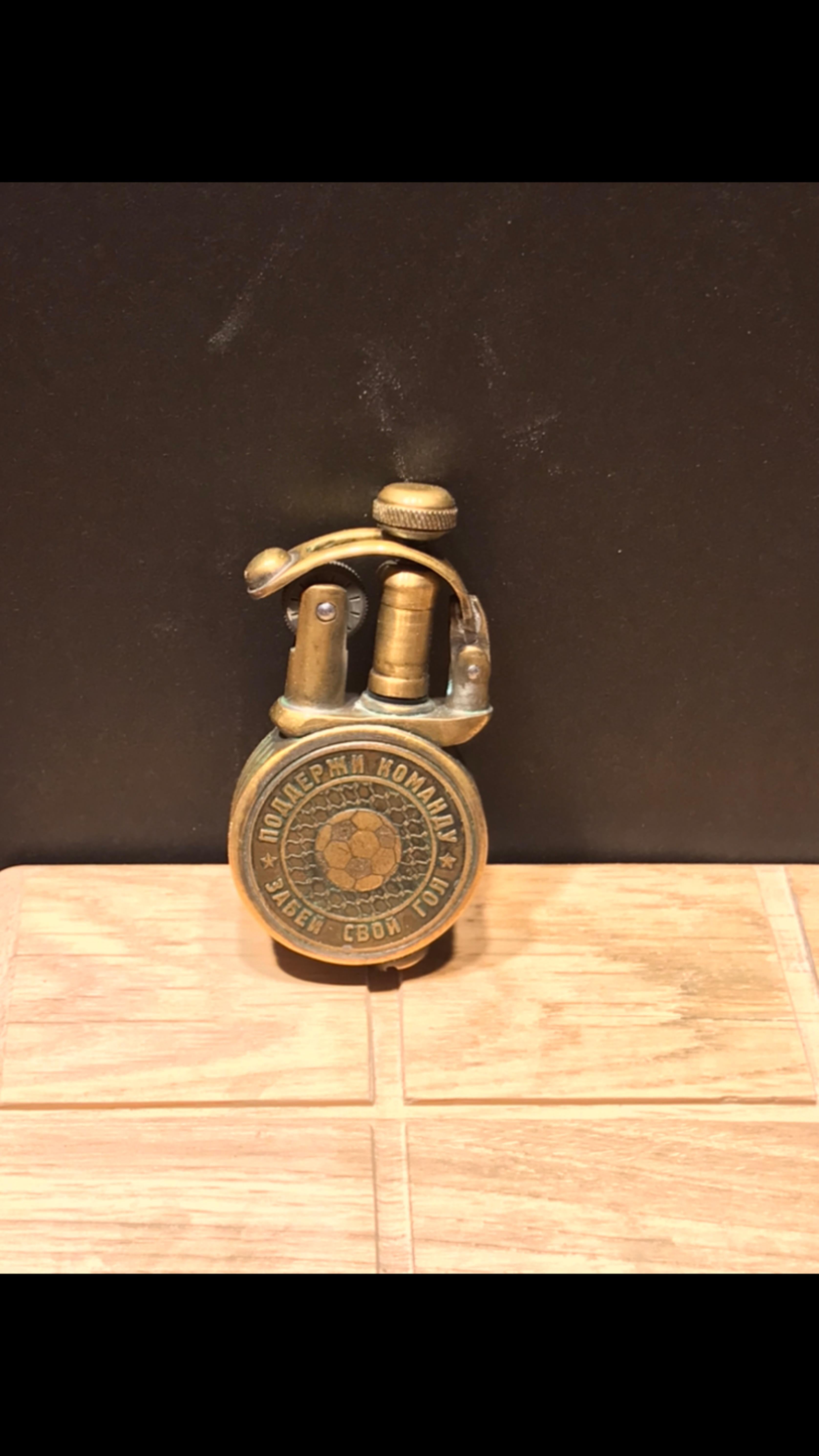 Bronze handmade gasoline lighter For Sale