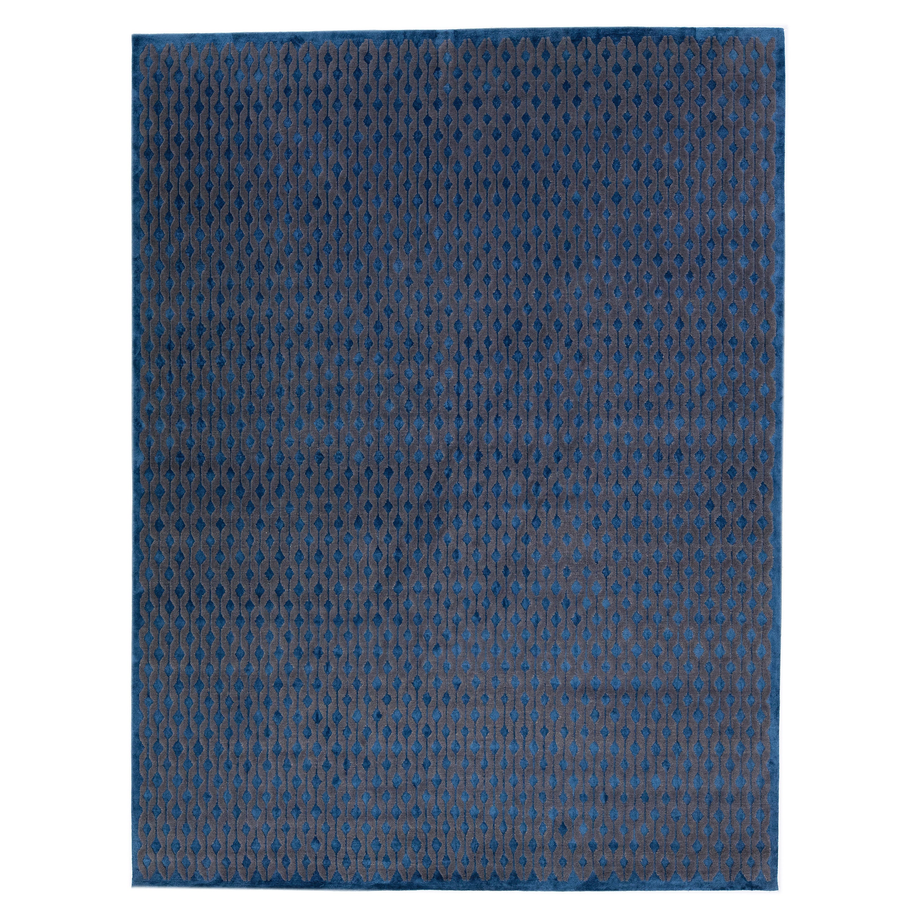 Tapis tibétain moderne géométrique en laine et soie fait à la main avec un champ de couleurs bleues en vente