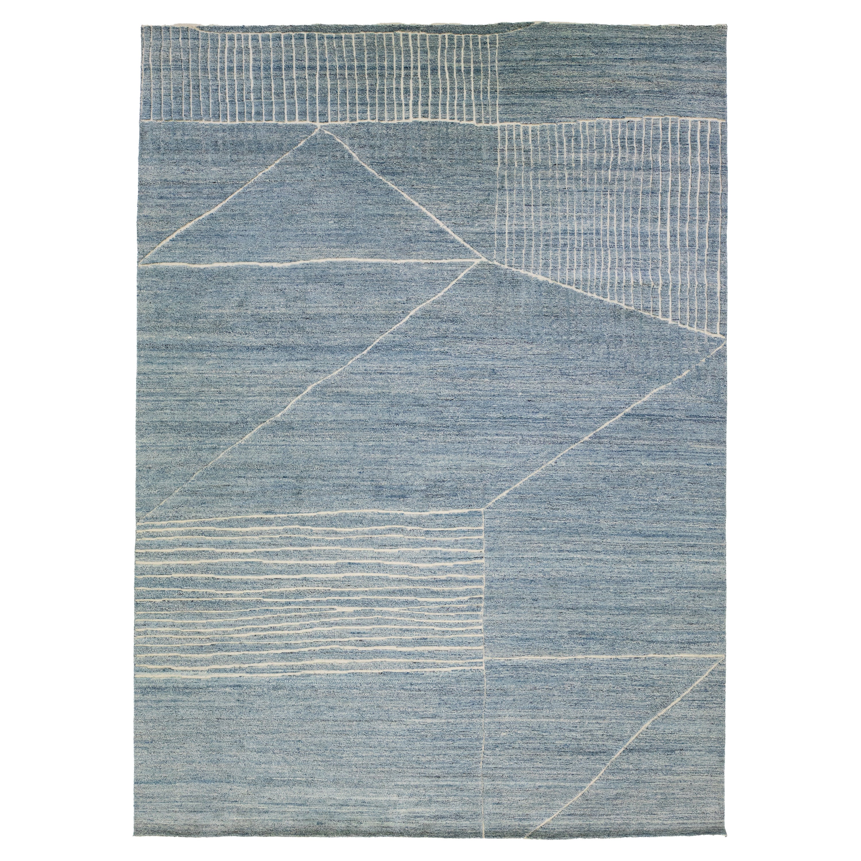 Tappeto di lana in stile marocchino geometrico fatto a mano in blu di Apadana