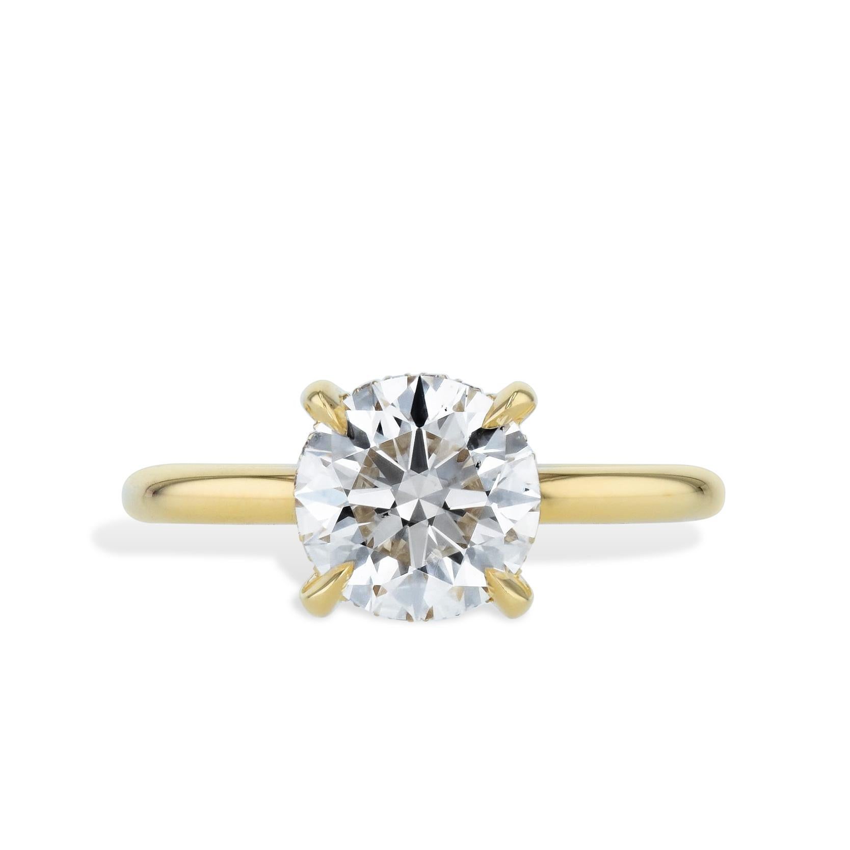 Handgefertigter GIA-zertifizierter Verlobungsring aus Gelbgold mit 2,09 Karat rundem Diamanten (Brillantschliff) im Angebot