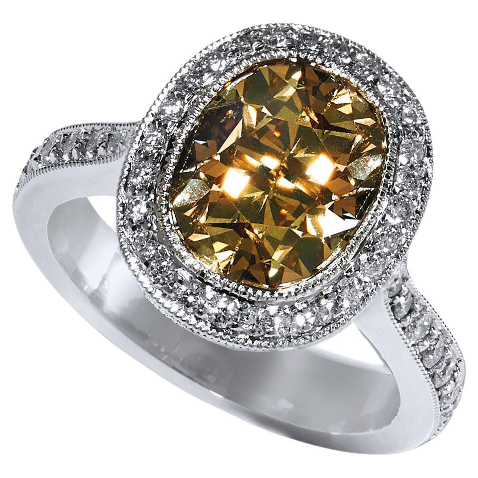 Handmade GIA Certified4.03ct Fancy Yellow Brown Diamond Platinum Engagement Ring For Sale
