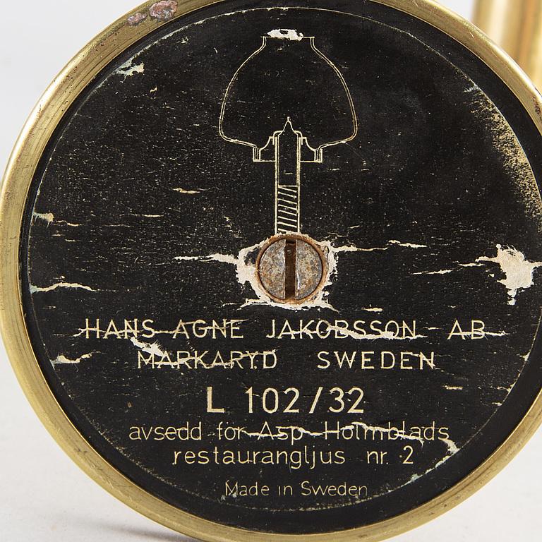 Suédois Abat-jour en verre et lanternes à face en laiton faites à la main par Hans-Agne Jakobsson, modèle L102/32 en vente