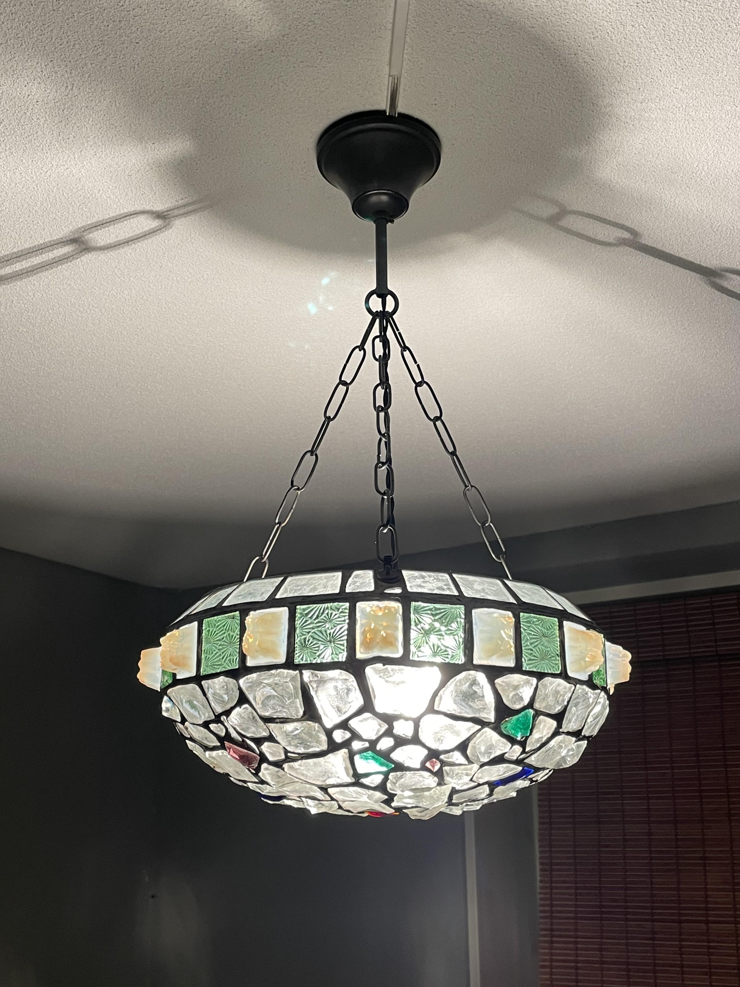 Handmade Glorious Antique Stained & Chunky Glass Arts & Craft Pendant Light (Arts and Crafts) im Angebot