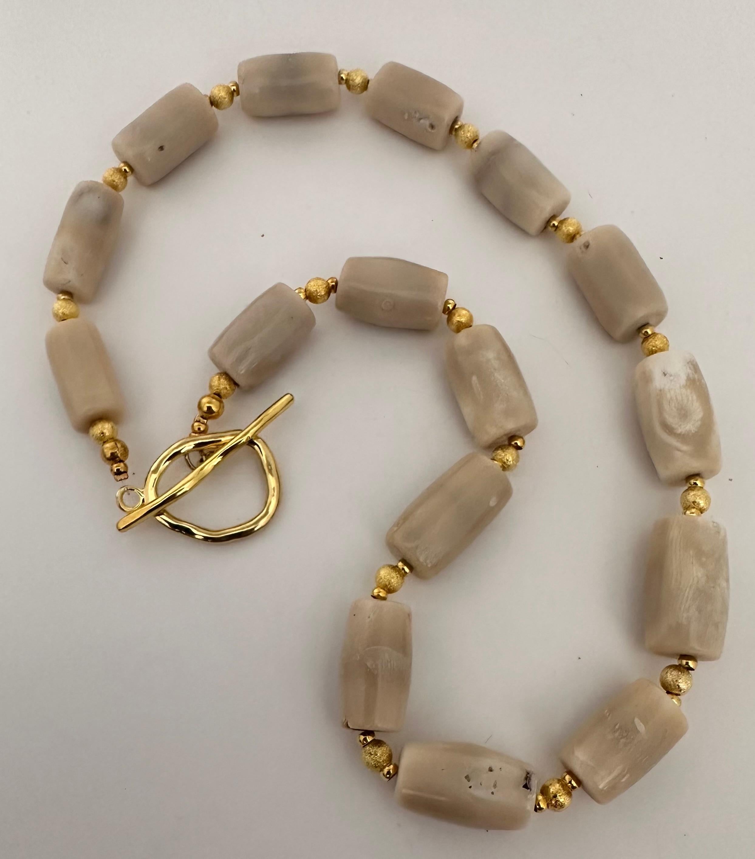 Women's Handmade ~ Gold Beads & White/Beige Coral Barrel Shaped Beaded 27