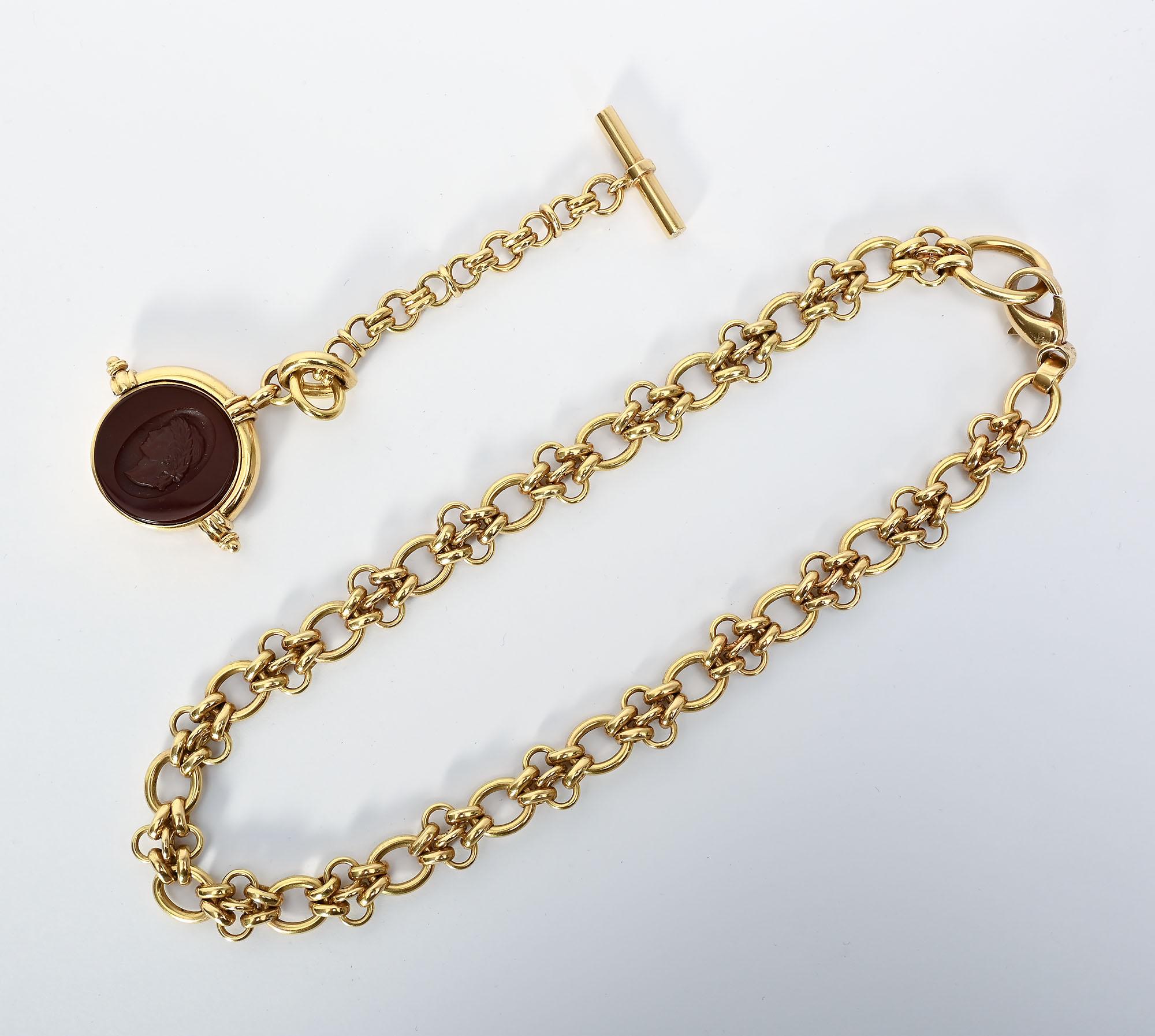 Collier en or fait main avec pendentif en cornaline Excellent état - En vente à Darnestown, MD