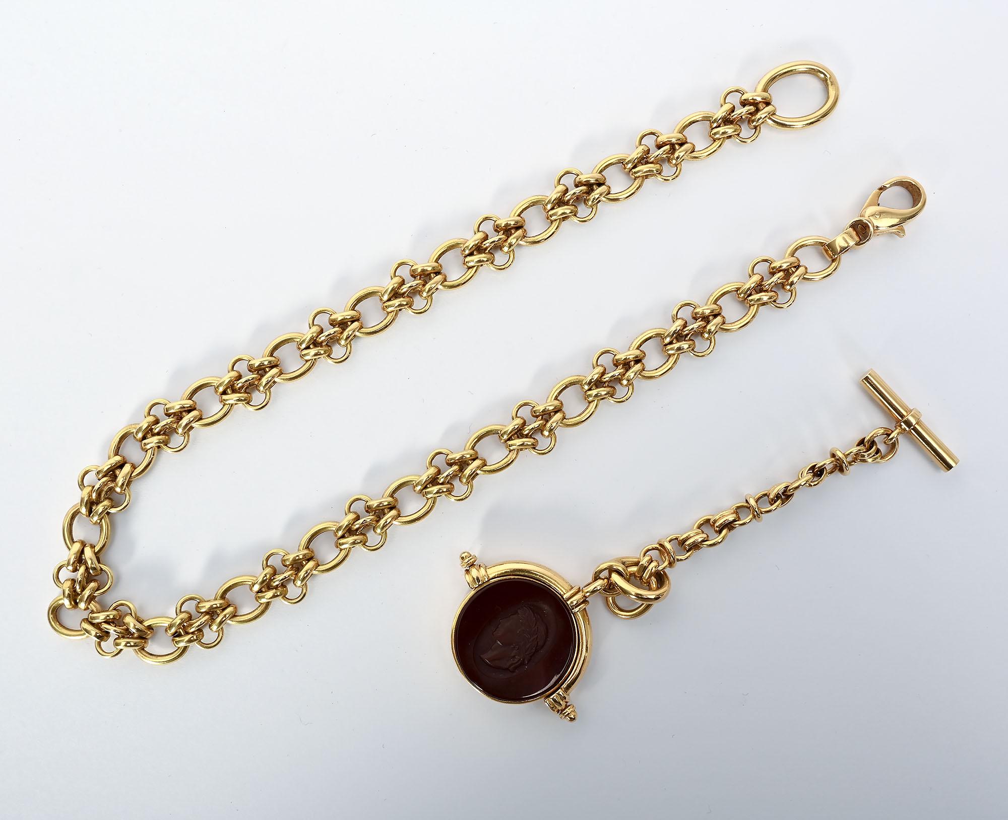 Collier en or fait main avec pendentif en cornaline Unisexe en vente