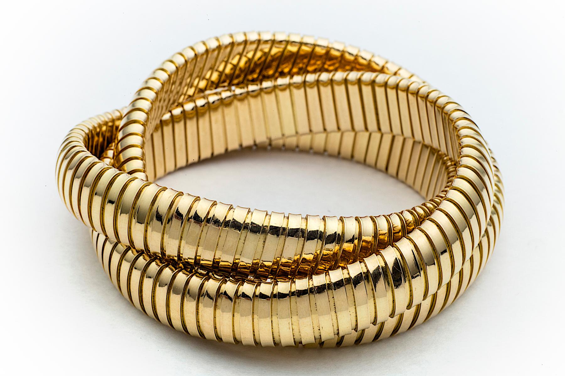 Handmade Gold Three-Strand Tubogas Rolling Bangle Bracelet In Excellent Condition In Greenwich, CT