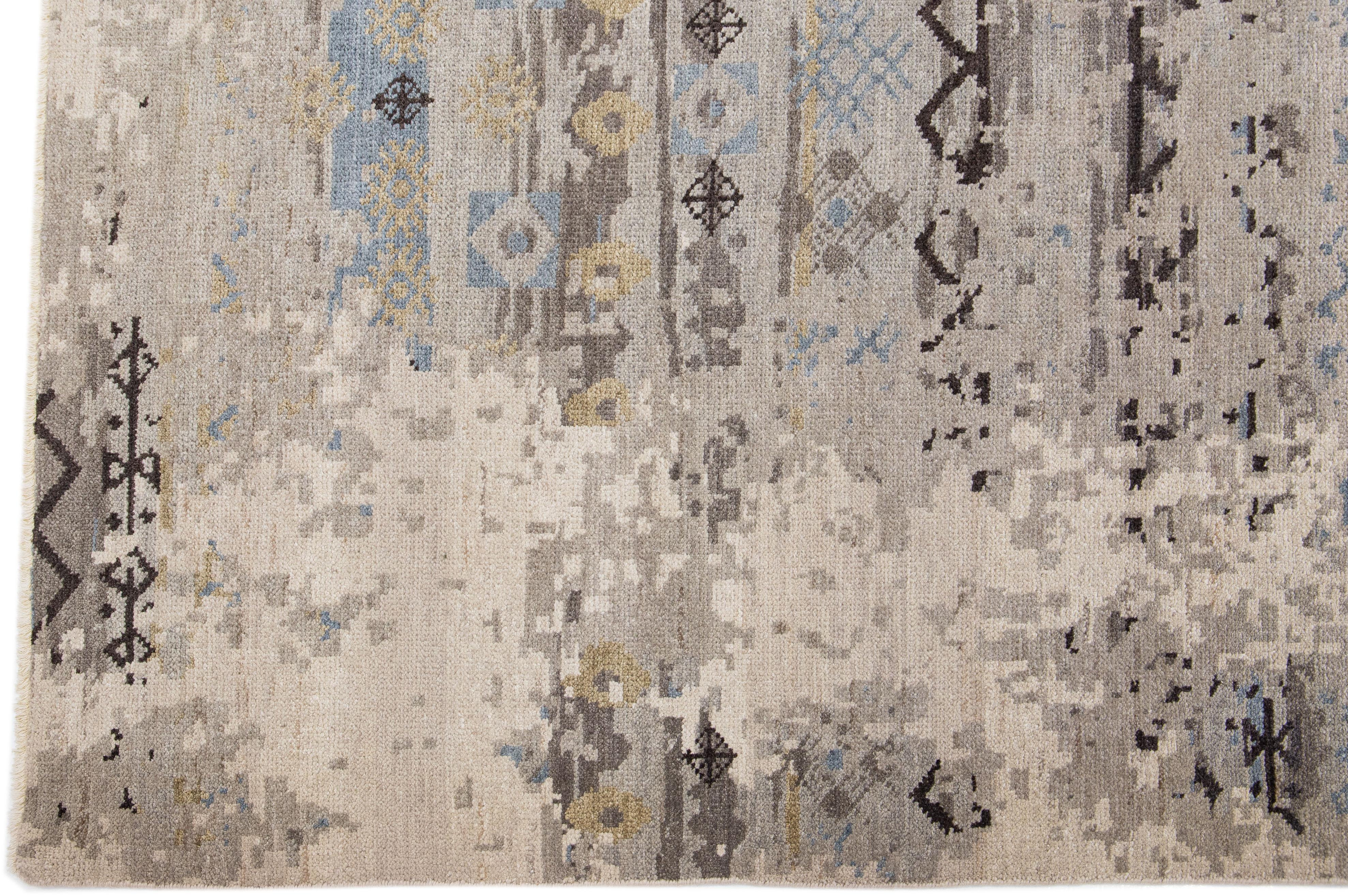 Handgefertigter grauer moderner Teppich aus Wolle und Seide mit abstraktem Design (Handgeknüpft) im Angebot
