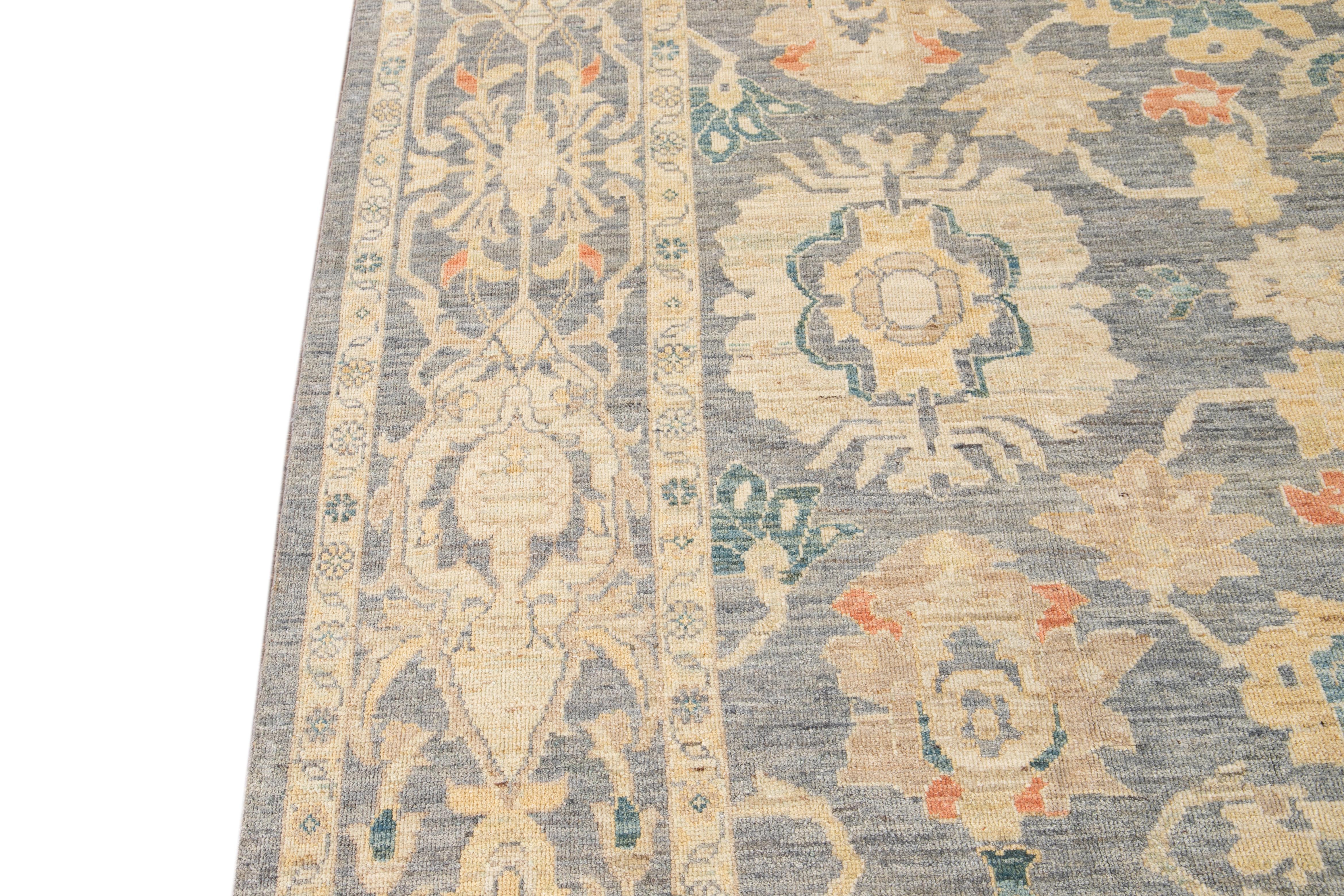 Handmade Gray Sultanabad Wool Rug Oversize Floral All-Over Design In New Condition For Sale In Norwalk, CT