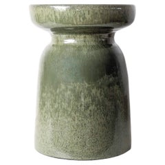 Tabouret en céramique verte en grès fait à la main