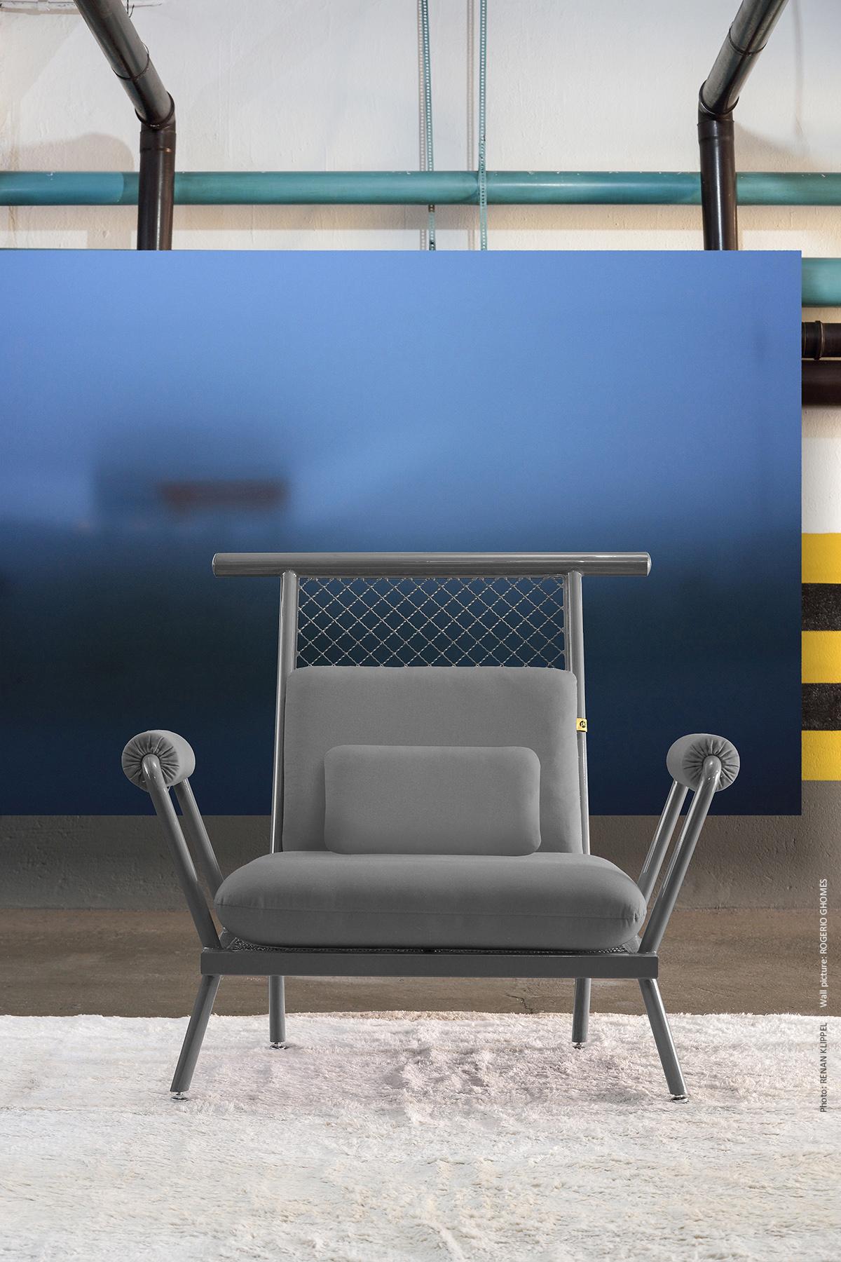 Handgefertigter PK6-Sessel in Grau mit Kohlenstoffstahlstruktur und Metallnetz von Paulo Kobylka im Zustand „Neu“ im Angebot in Londrina, Paraná