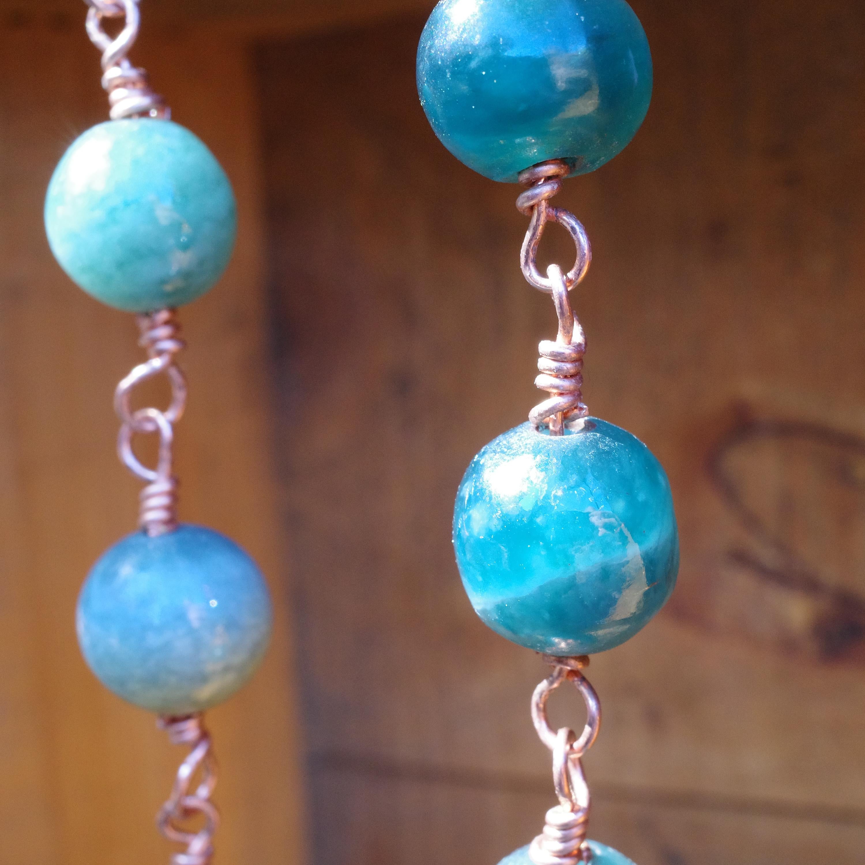 Collana di esemplari di giada guatemalteca fatta a mano con perle dei mari del sud in vendita 7