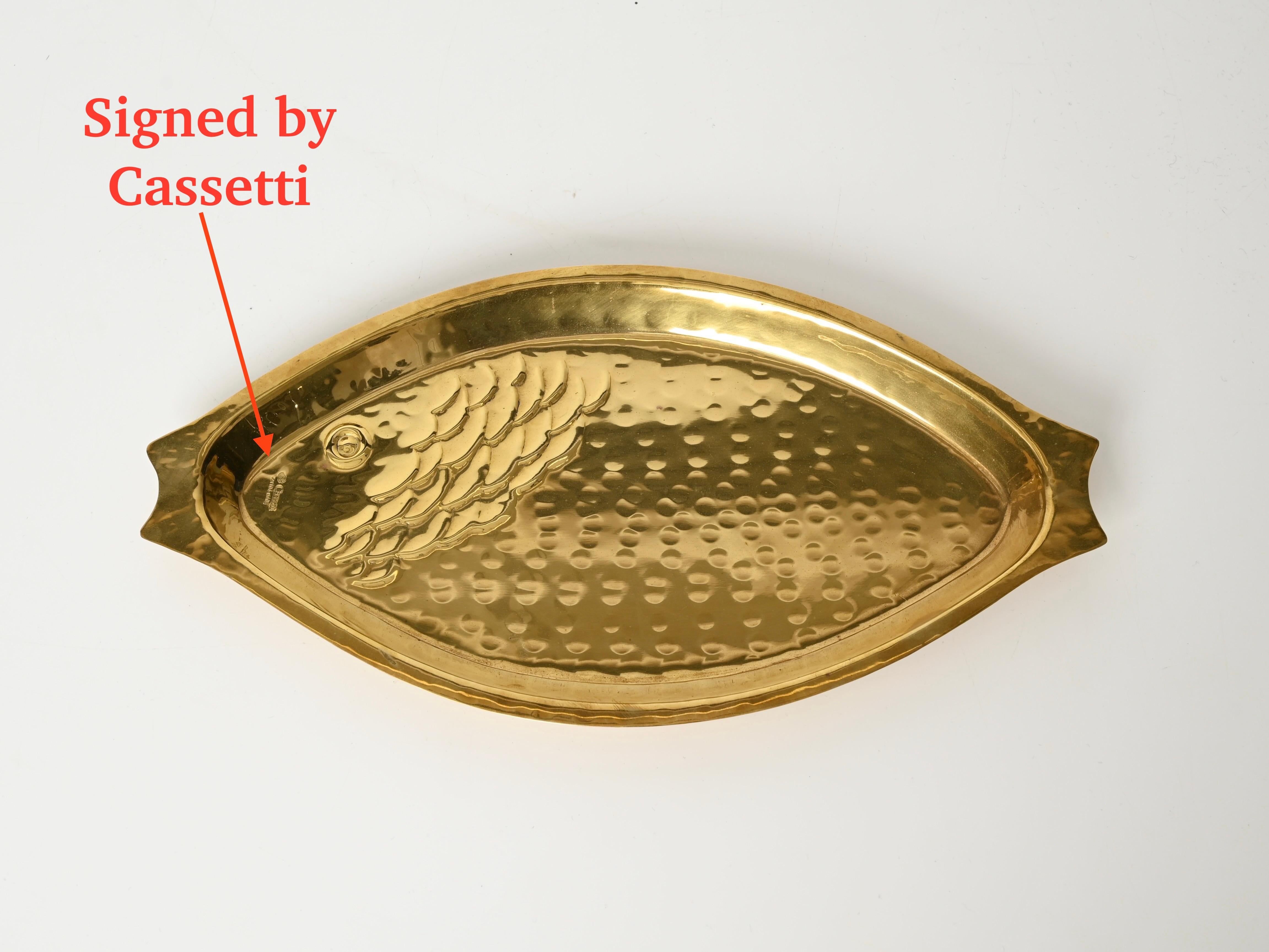 Vide-poche o centro de mesa de latón martillado hecho a mano por Cassetti, Italia 1970 en Bueno estado para la venta en Roma, IT
