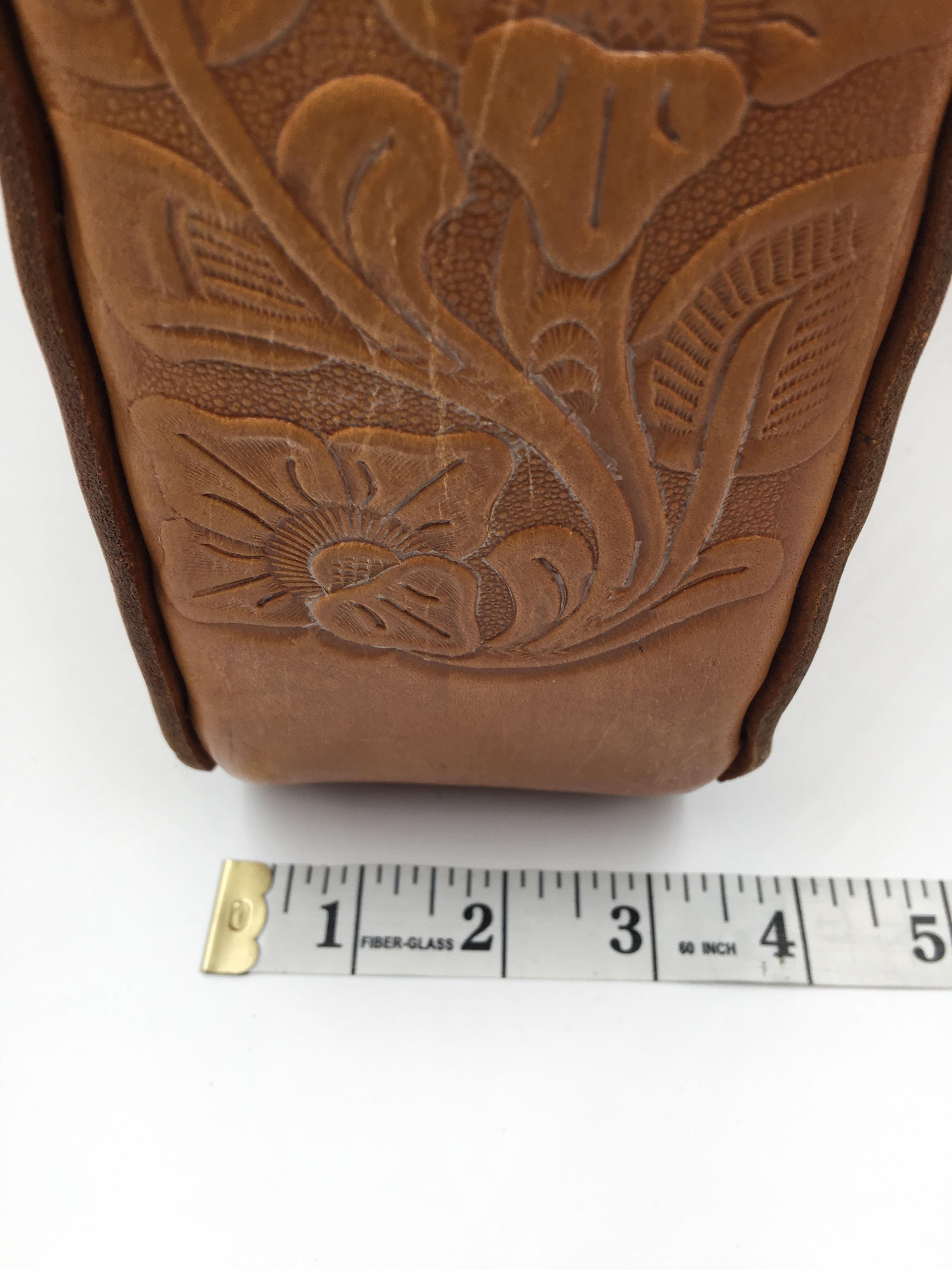 Handmade, Artisan Hand Tooled Mexican Leather and Sheepskin Saddle Shoulder Bag  9