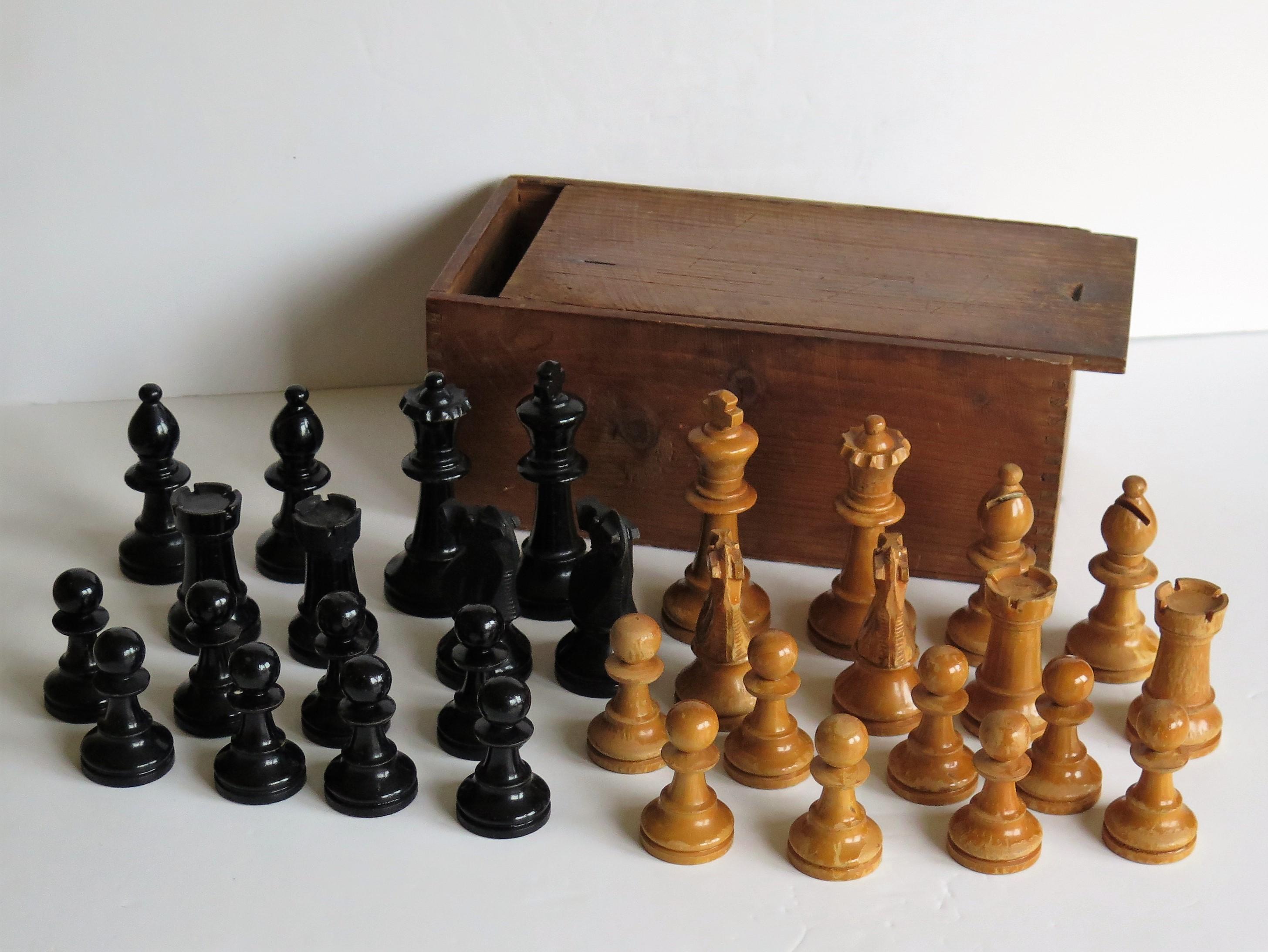 Handmade Hardwood Weighted Club Chess Set Pine Jointed Box 90 mm Kings, Ca 1920  8