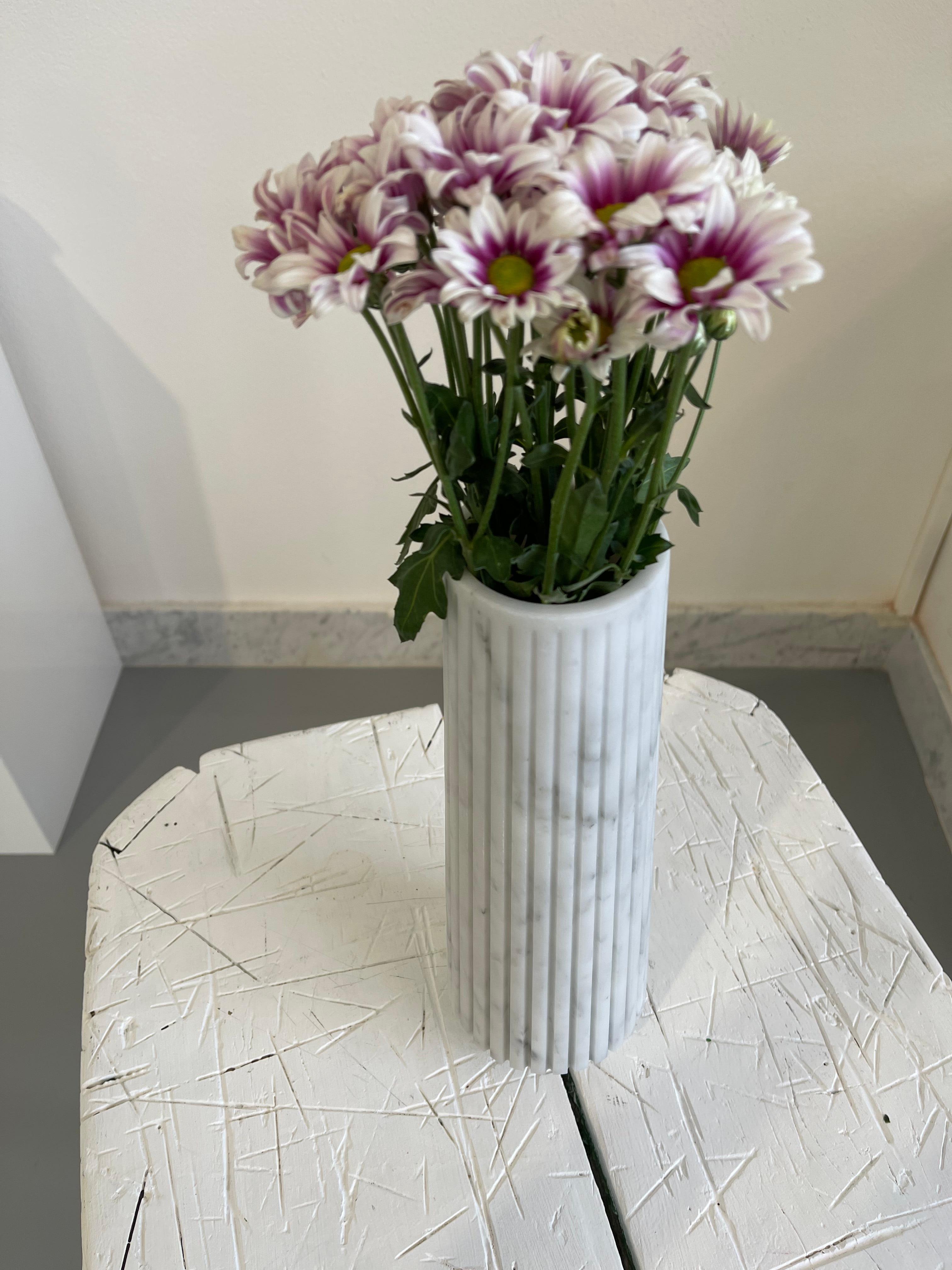 Handmade High Striped Vase in White Carrara Marble For Sale 3