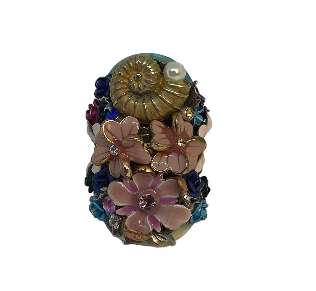 Artisan One Off Ring. Handmade & High Upcycling. Bronze, Resin & Vintage Elements. 20mm. For Sale