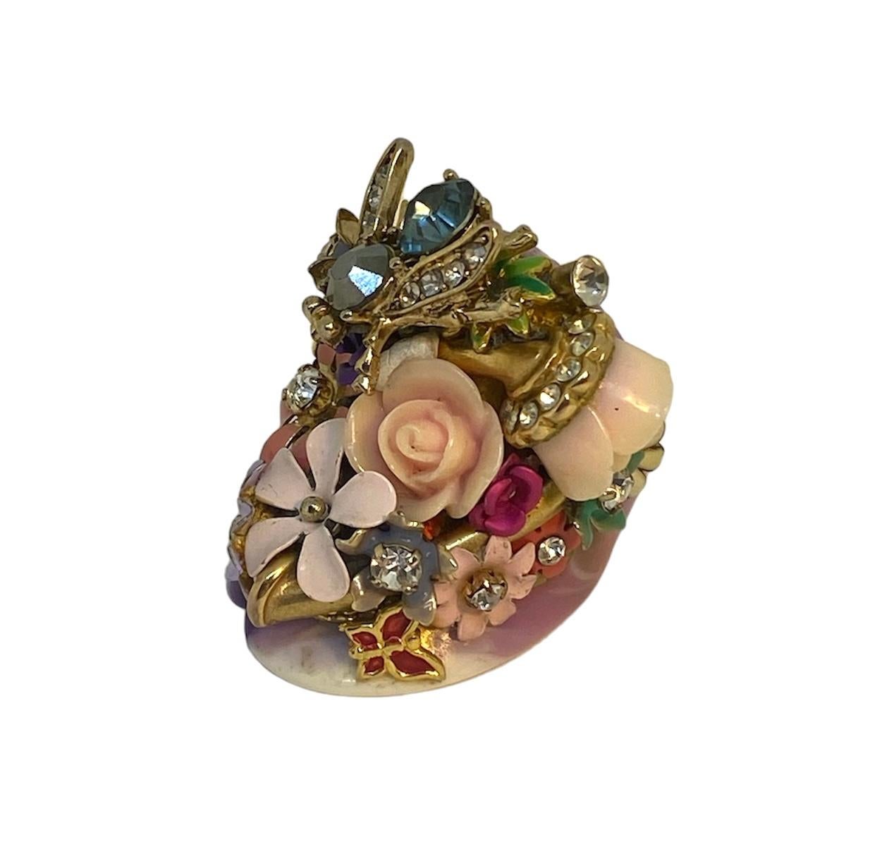 Women's One Off Ring. Handmade & High Upcycling. Bronze, Resin & Vintage Elements. 20mm. For Sale
