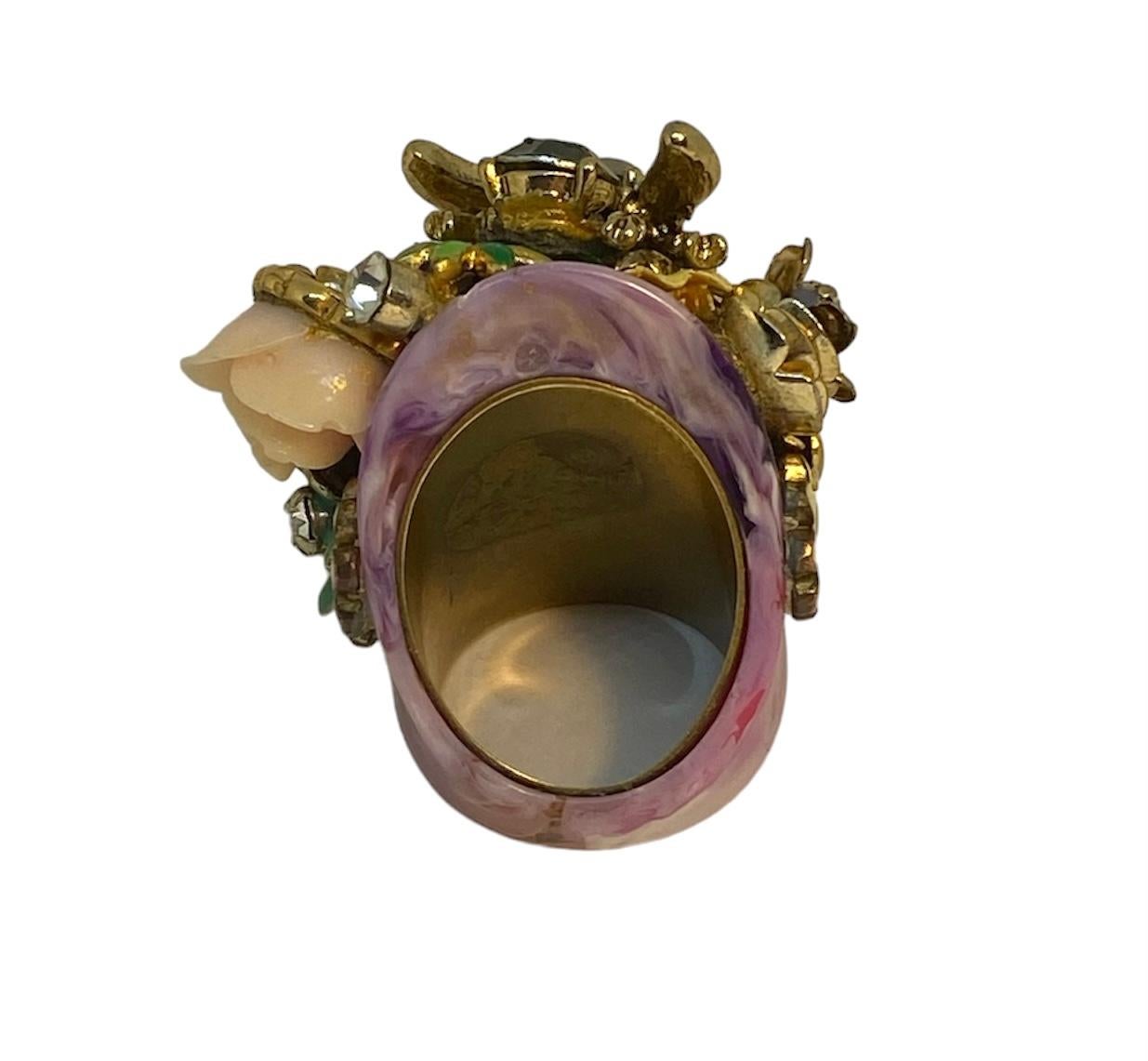 Einmaliger Ring. Handmade & High Upcycling. Bronze, Harz und Vintage-Elemente. 20 mm. im Angebot 1