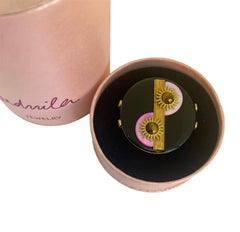 Einmaliger Ring. Hochwertiges Upcycling. Quarz, vergoldete Bronze und Vintage-Elemente.