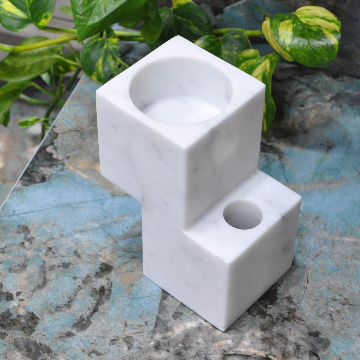 Hand-Crafted Handmade Hybrid Multifunction Vase in White Carrara Marble For Sale