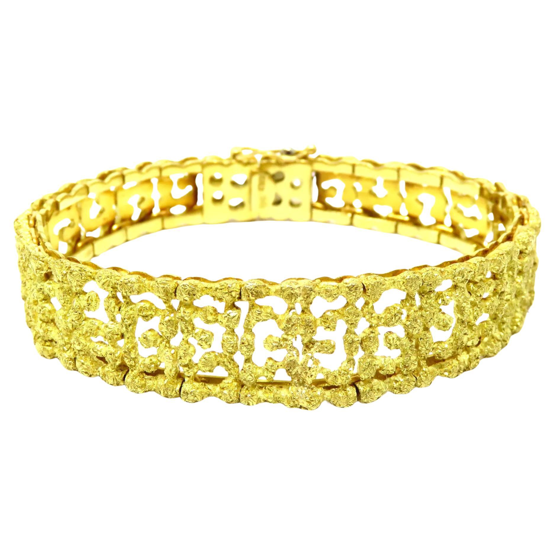 Handmade in Italy 37.5 Grams of 18k Yellow Gold Bangle Bracelet