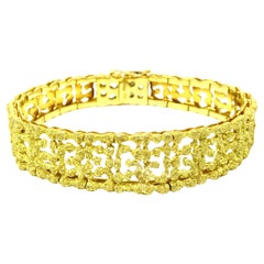 Handmade in Italy 37.5 Grams of 18k Yellow Gold Bangle Bracelet
