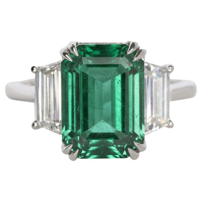 Bague en platine avec émeraude verte de 4 carats certifiée GIA et faite à la main en Italie