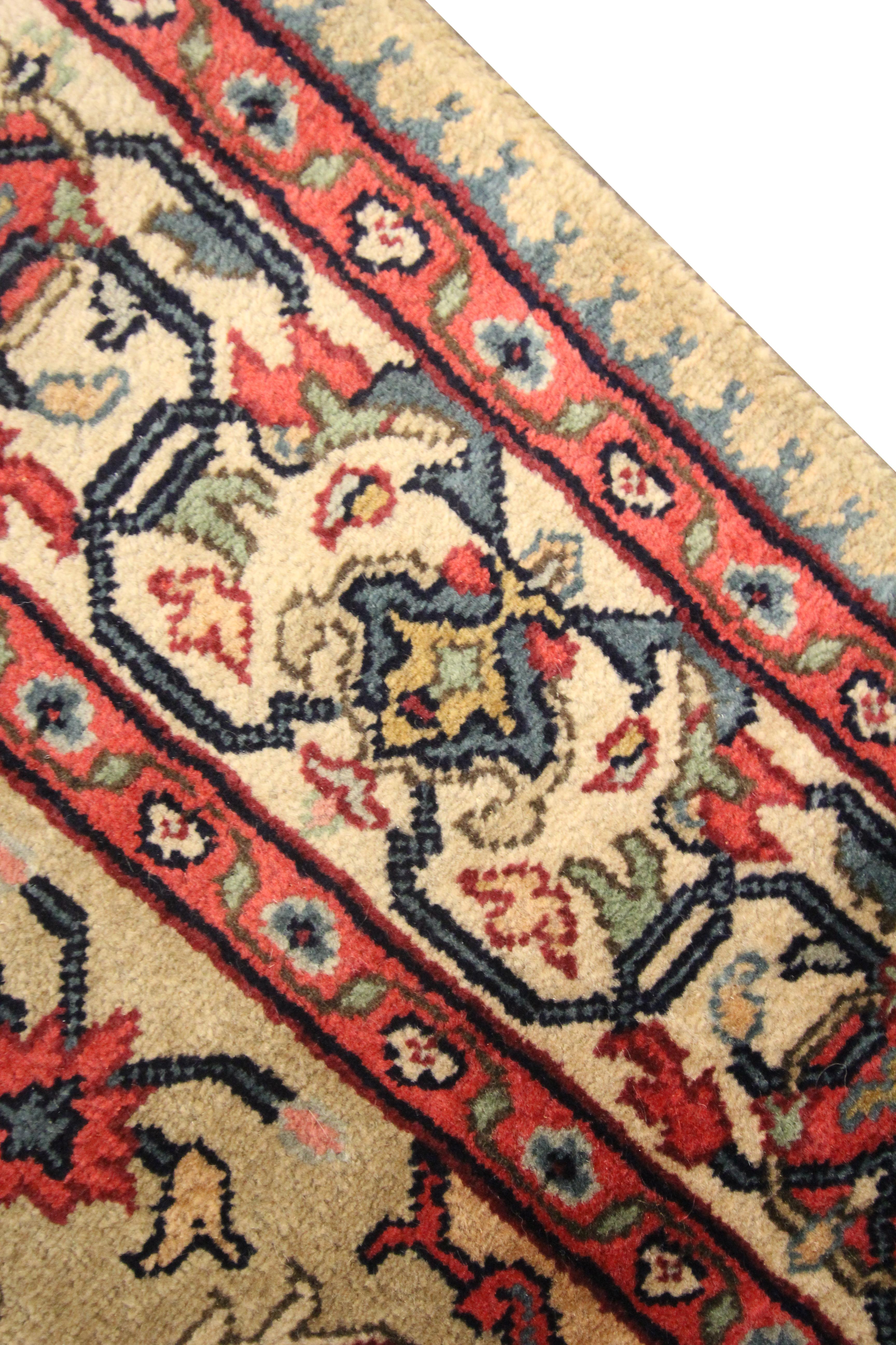Handmade Indian Area Rug New Traditional Bold Medallion Carpet Rug For Sale 2