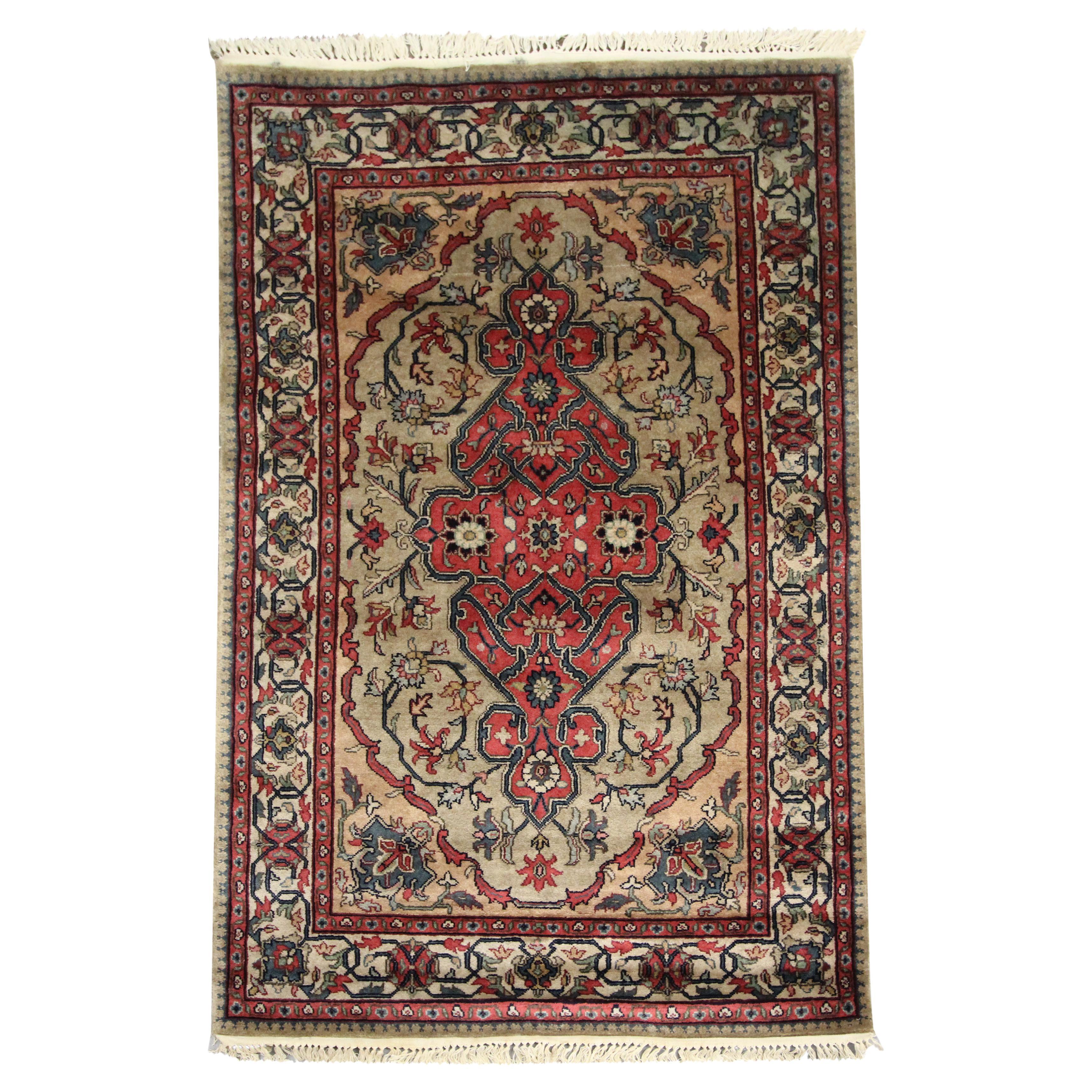 Handmade Indian Area Rug New Traditional Bold Medallion Carpet Rug For Sale