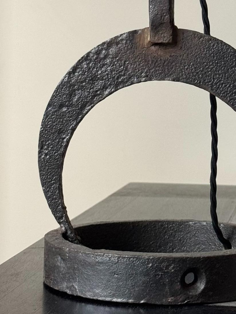 Lampe de table en fer fabriquée à la main, Sud de la France c. 1960s Bon état - En vente à Bristol, GB