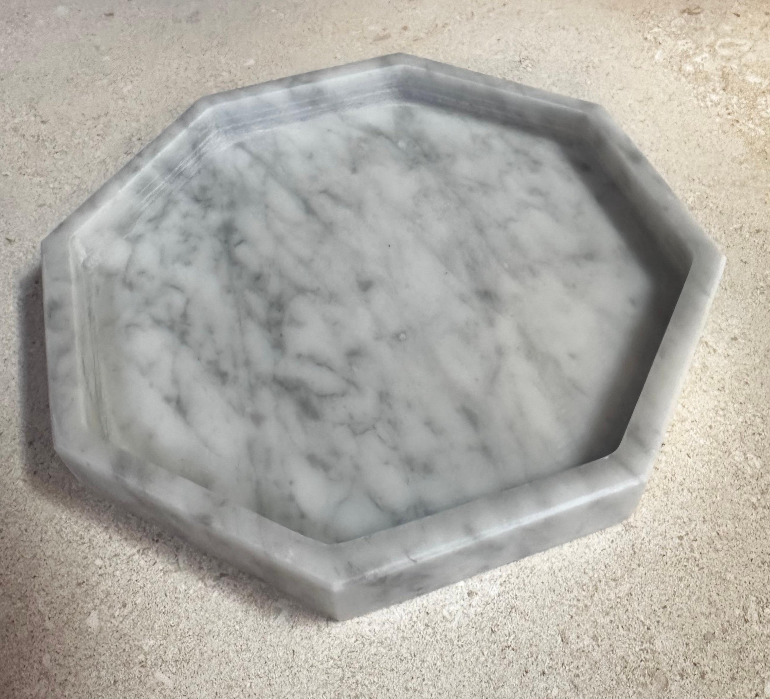Modern Handmade Italia Carrara Marble  Octa' Bowl 2023 For Sale