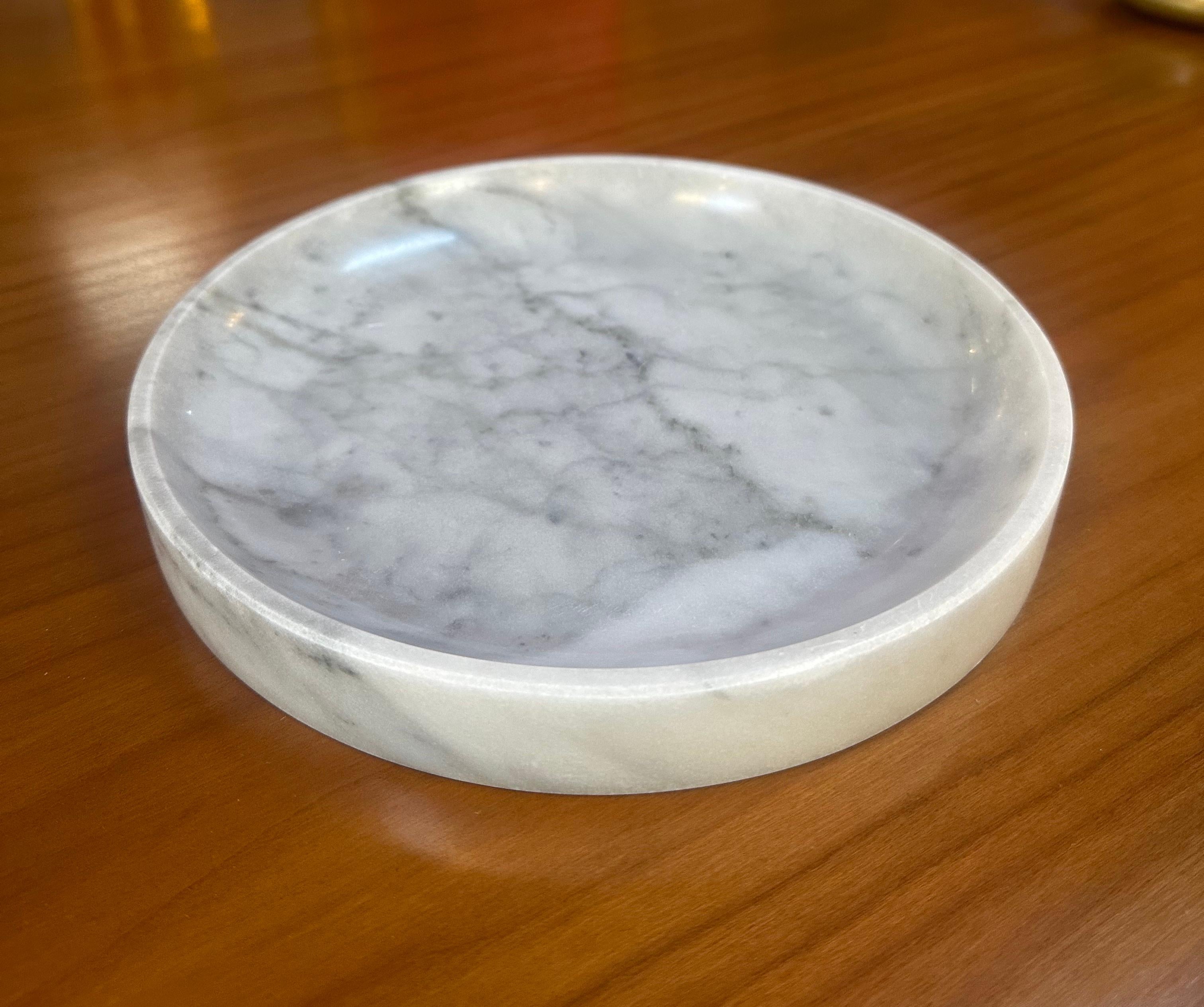 Modern Handmade Italian Carrara  Marble TONDO' Round Bowl 2023 For Sale