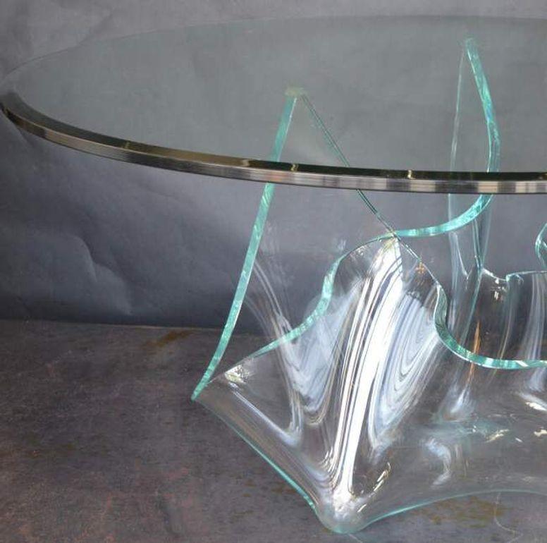 Handgefertigter italienischer Taschentuch-Glasfuß-Mitteltisch, 1970er Jahre. (Ende des 20. Jahrhunderts) im Angebot