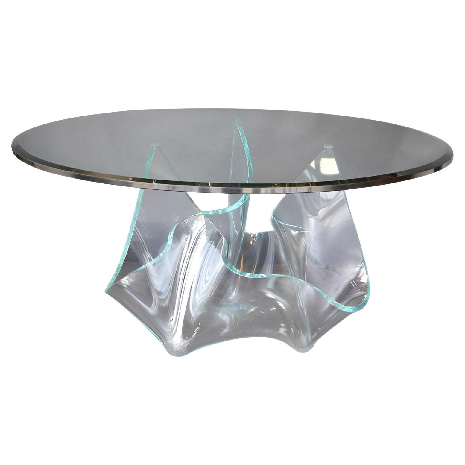 Handgefertigter italienischer Taschentuch-Glasfuß-Mitteltisch, 1970er Jahre. im Angebot