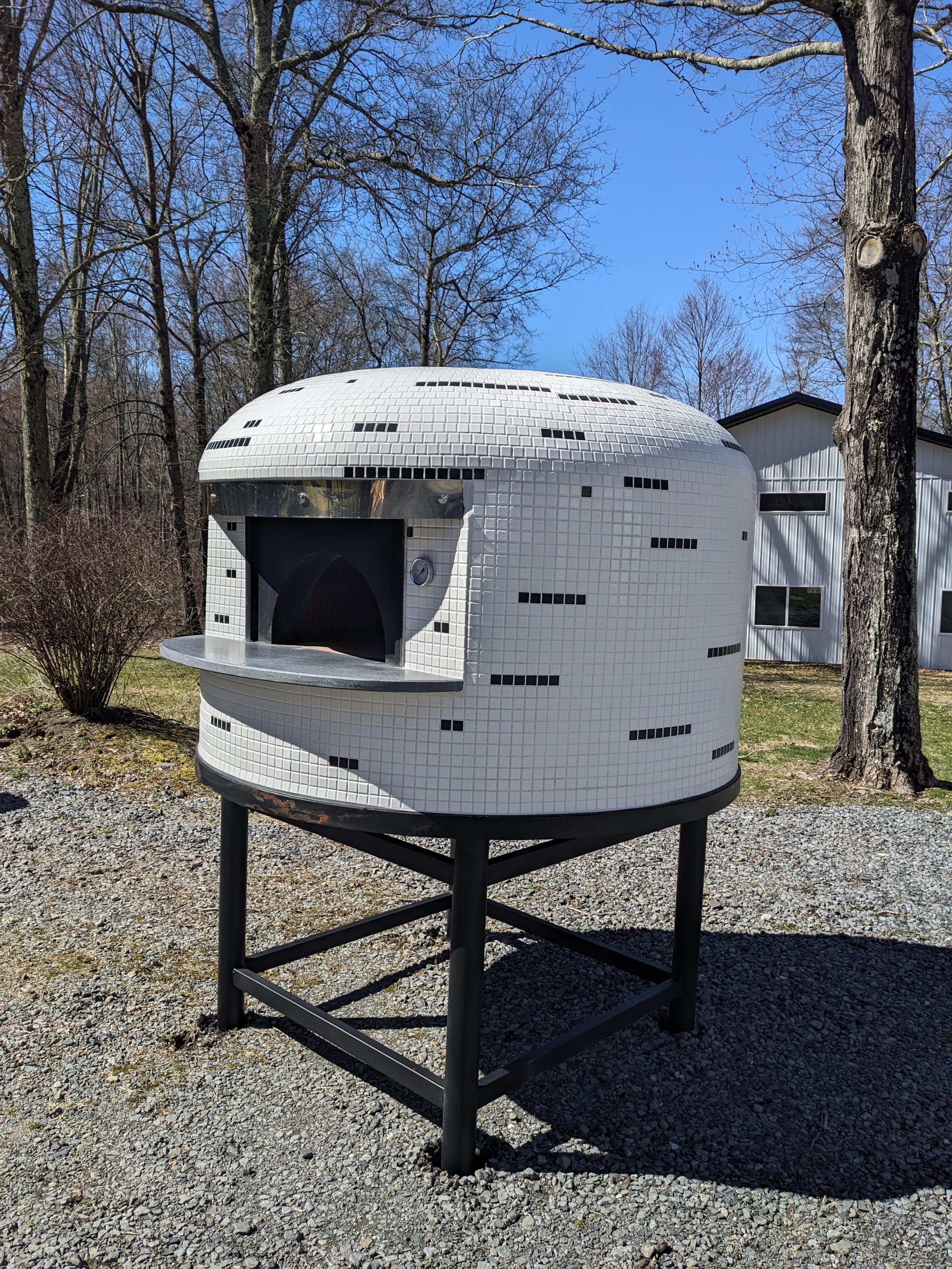 Handmade Italian Neapolitan Pizza Oven - 100cm internal diameter In New Condition For Sale In Gardiner, NY