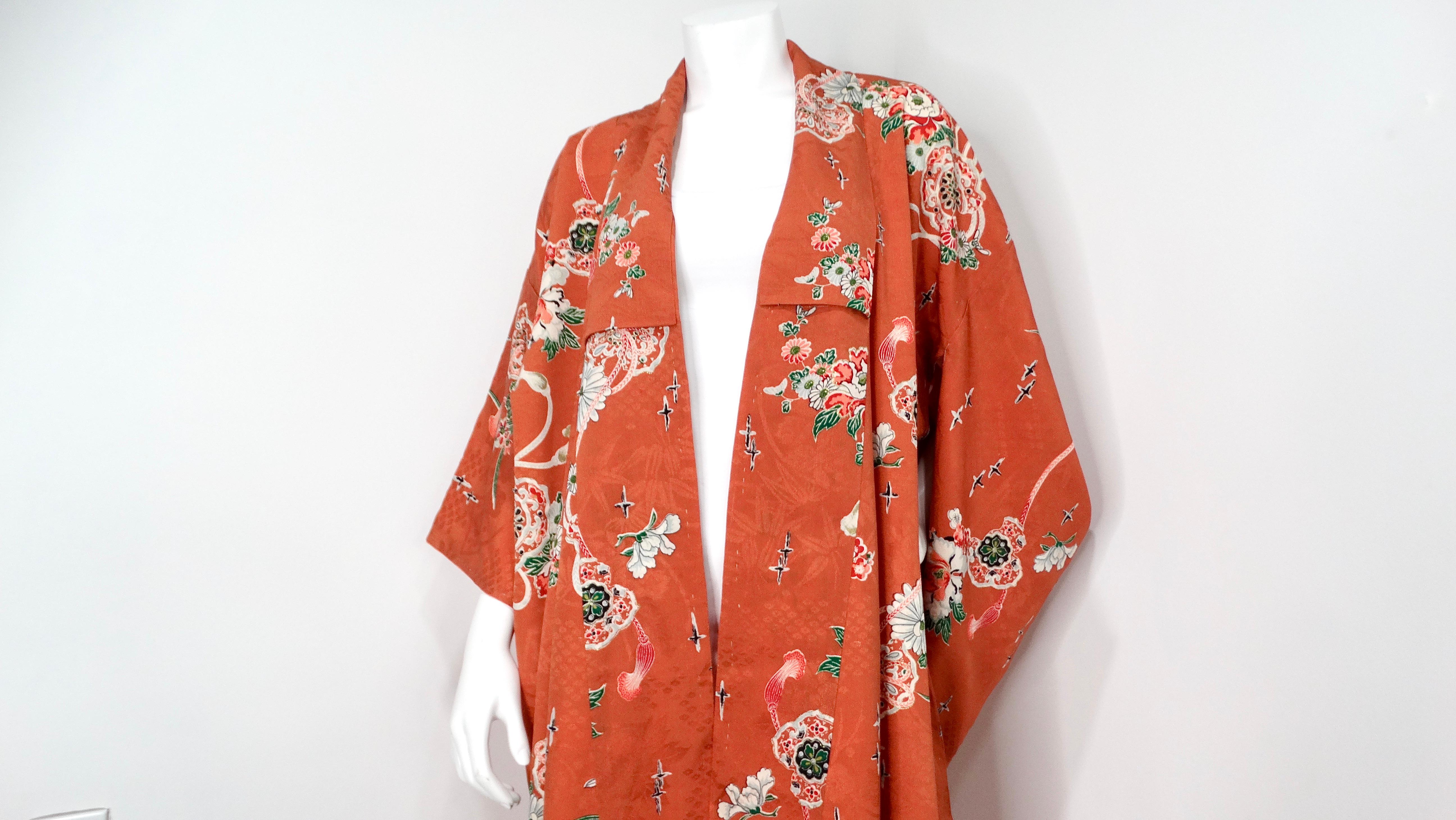 da uomo o donna Kimono di seta con stampa floreale arancione bruciato fatto a mano, circa anni '50 in vendita
